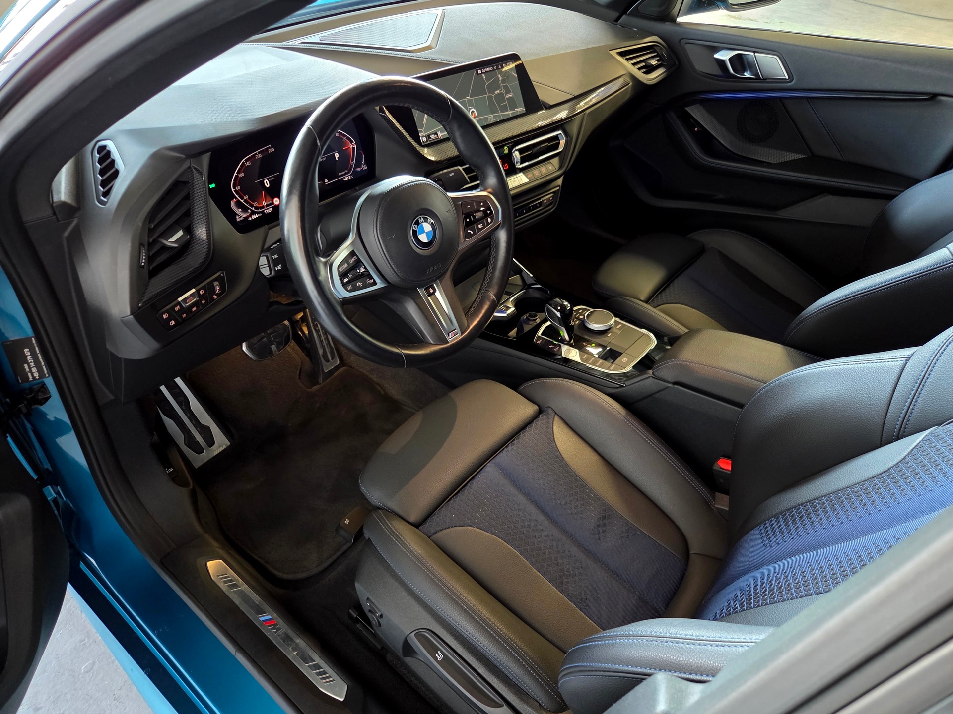 BMW 220d xDrive Gran Coupé-showroom-element-3