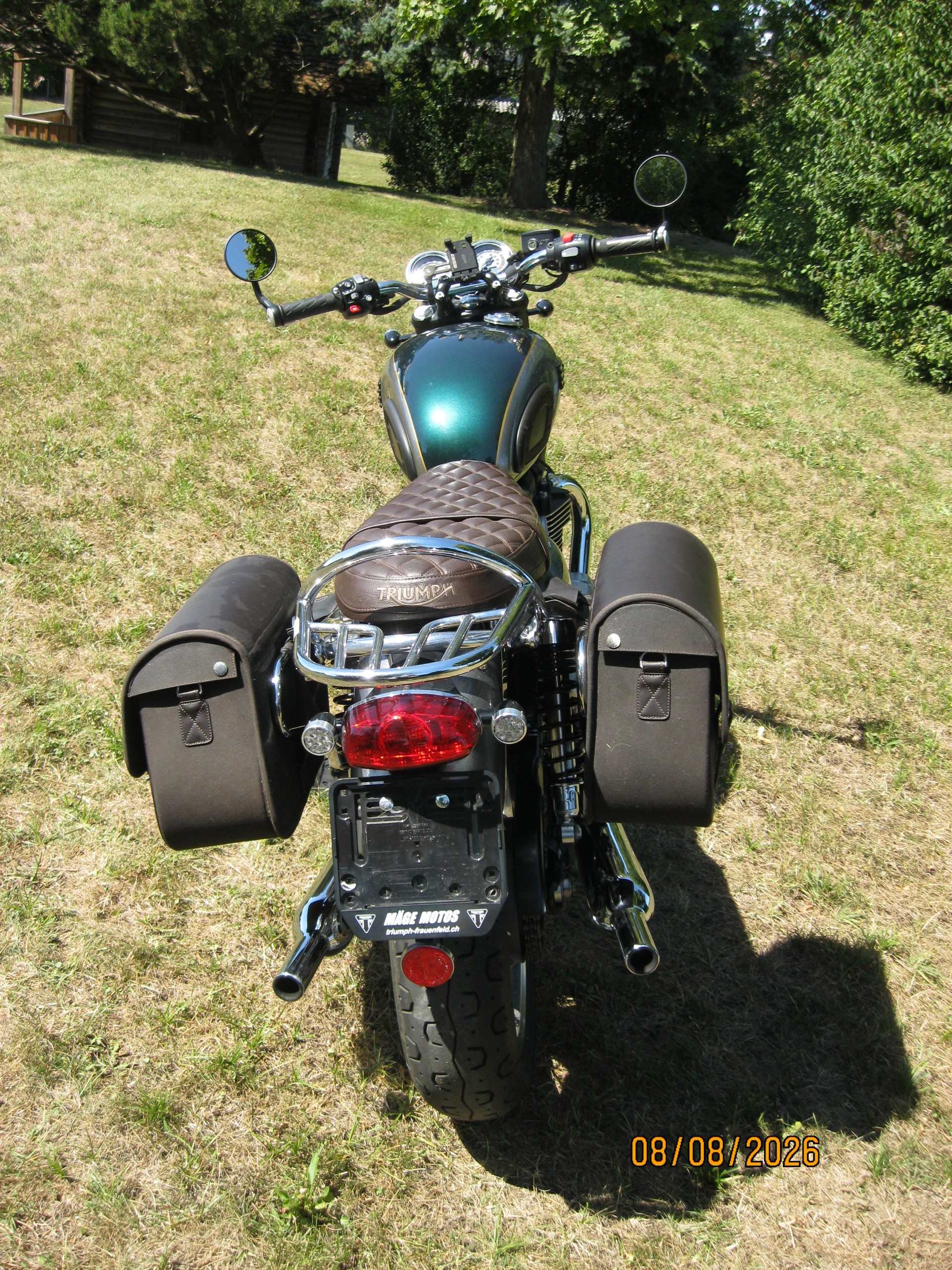 TRIUMPH Bonneville T120 Gold Line-image-5