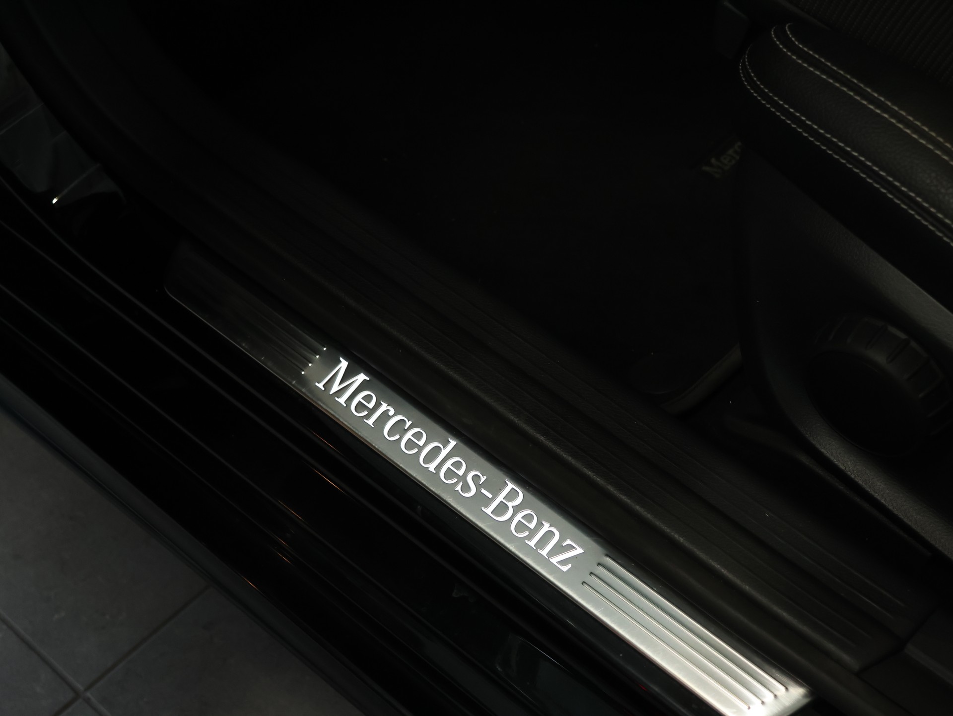 MERCEDES-BENZ CLA Shooting Brake 200 AMG Line 7G-DCT *Sitzheizung* *Rückfahrkamera* *Panoramadach*-image-12