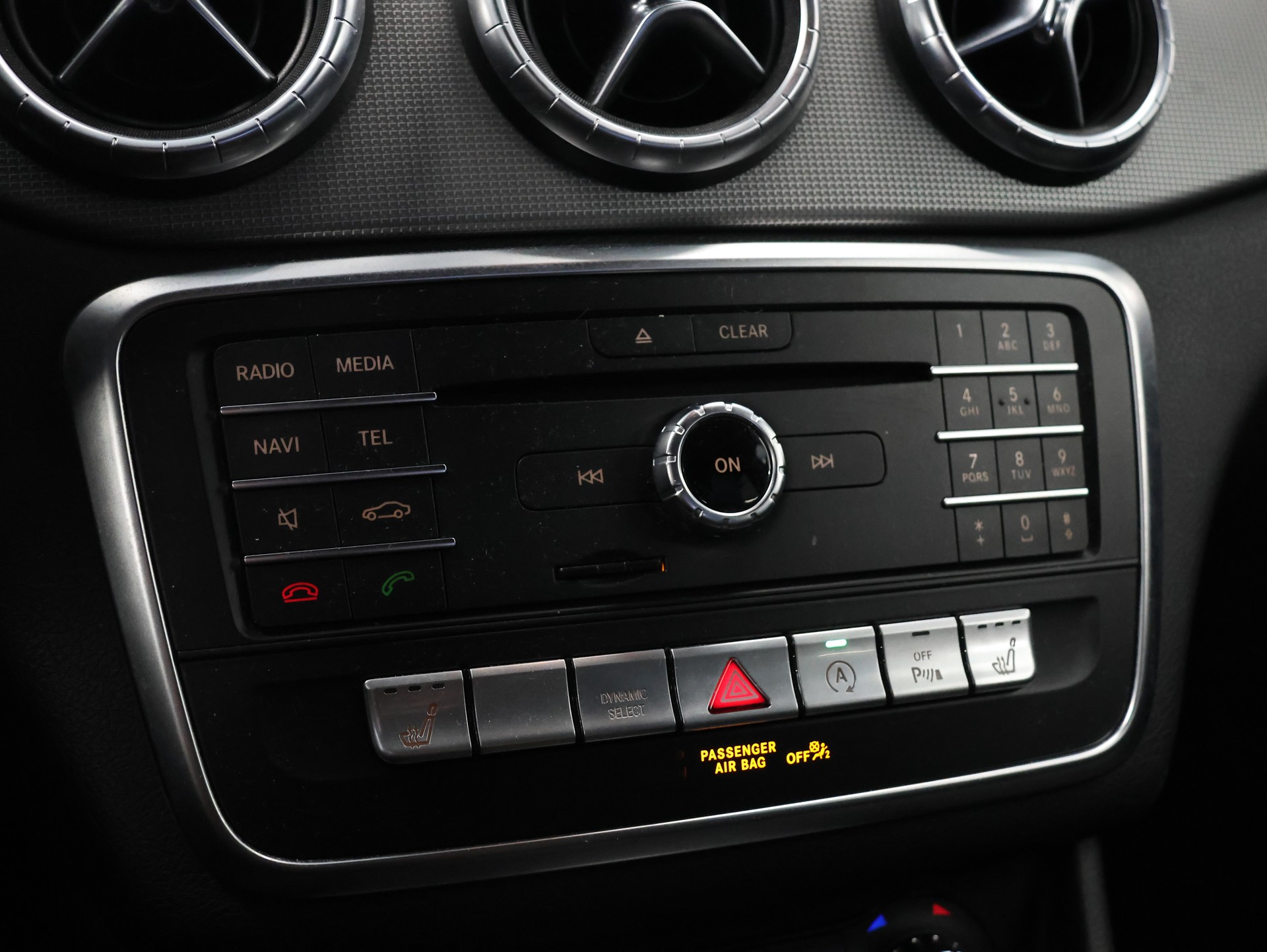 MERCEDES-BENZ CLA Shooting Brake 200 AMG Line 7G-DCT *Sitzheizung* *Rückfahrkamera* *Panoramadach*-image-18