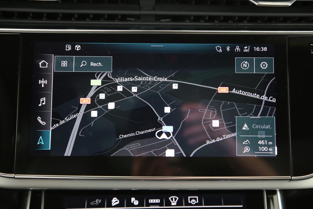 AUDI Q8 3.0 55 TFSI e quattro T-Tronic-image-8