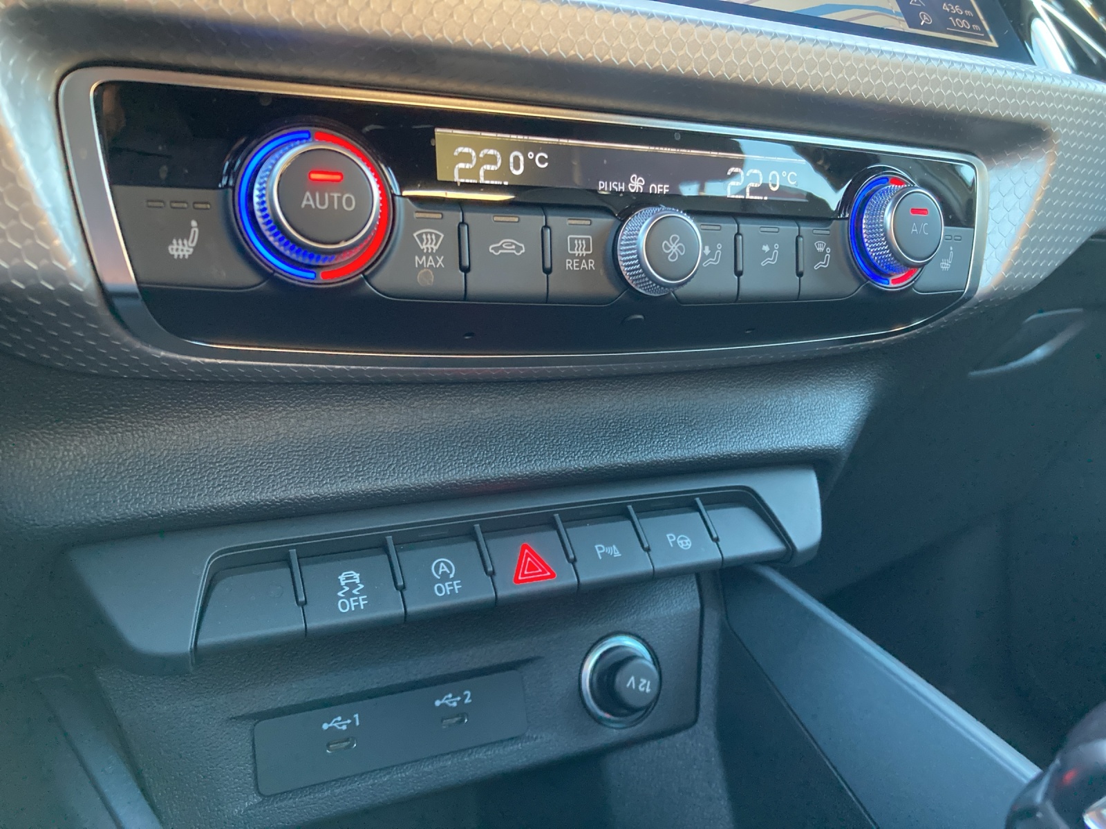 AUDI A1 allstreet 30 TFSI Attraction S-tronic-image-15