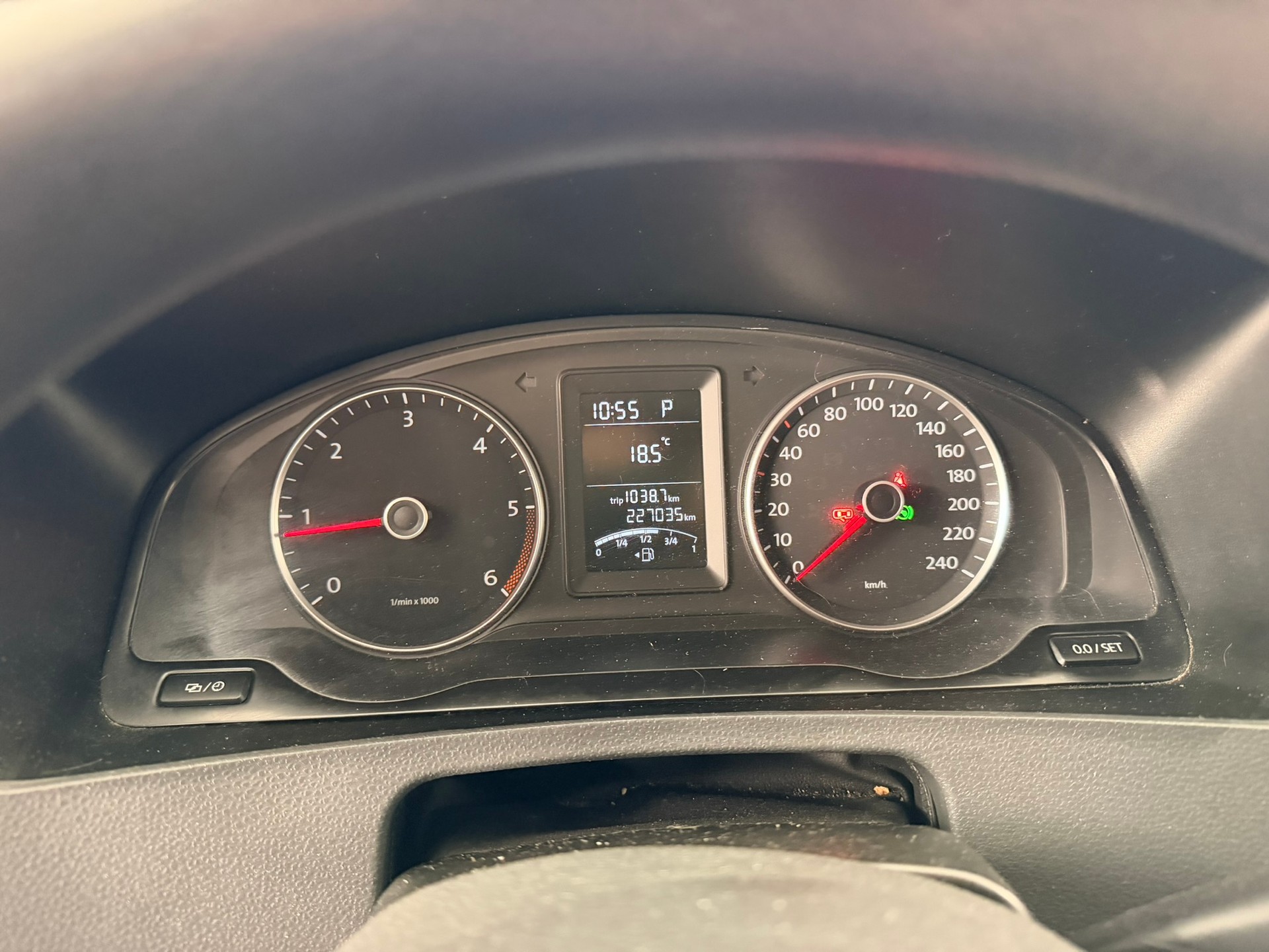 VW T5 2.0 TDI DSG-image-11