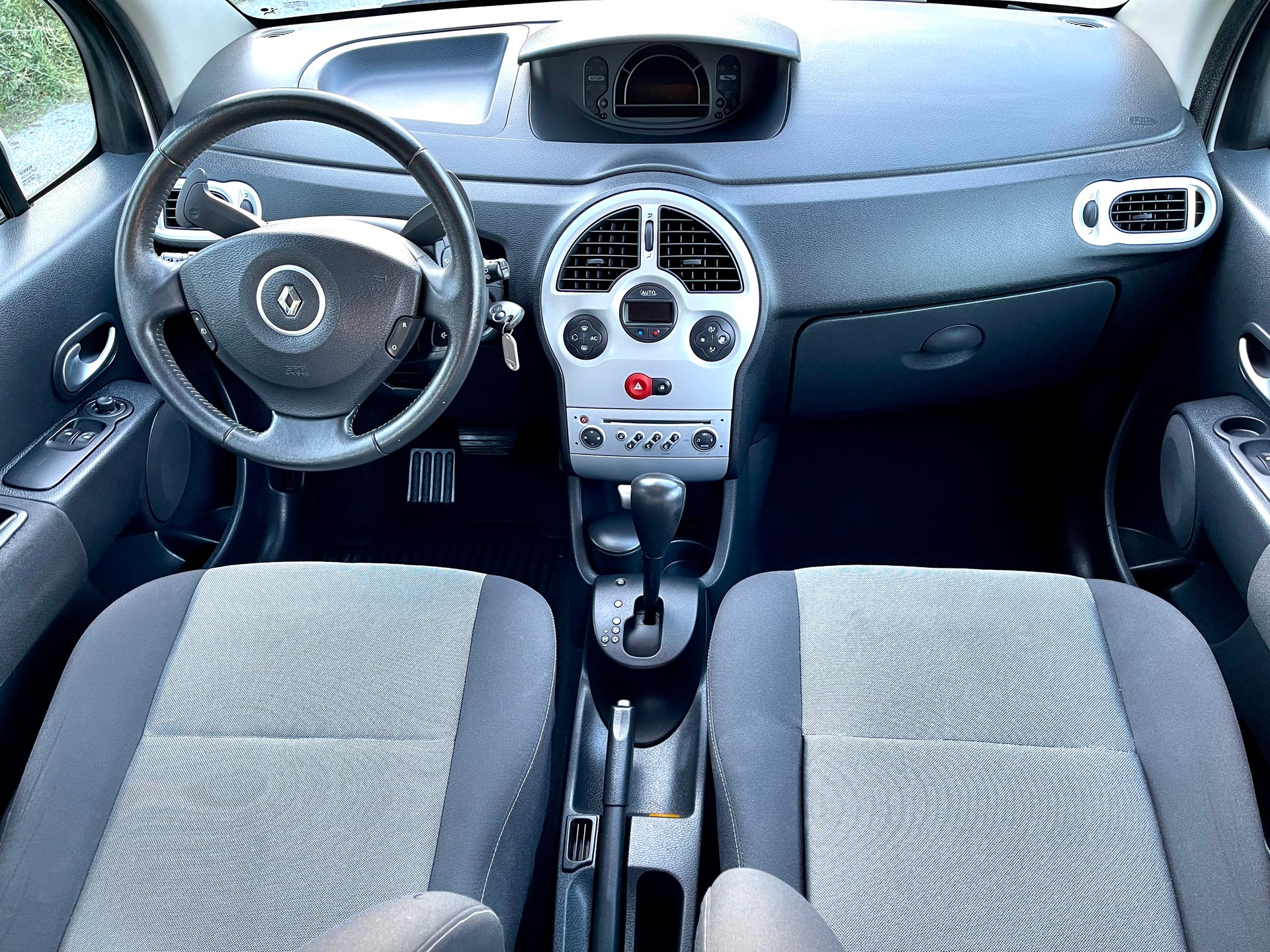 RENAULT Modus 1.6 16V Exception Automatic-showroom-element-1
