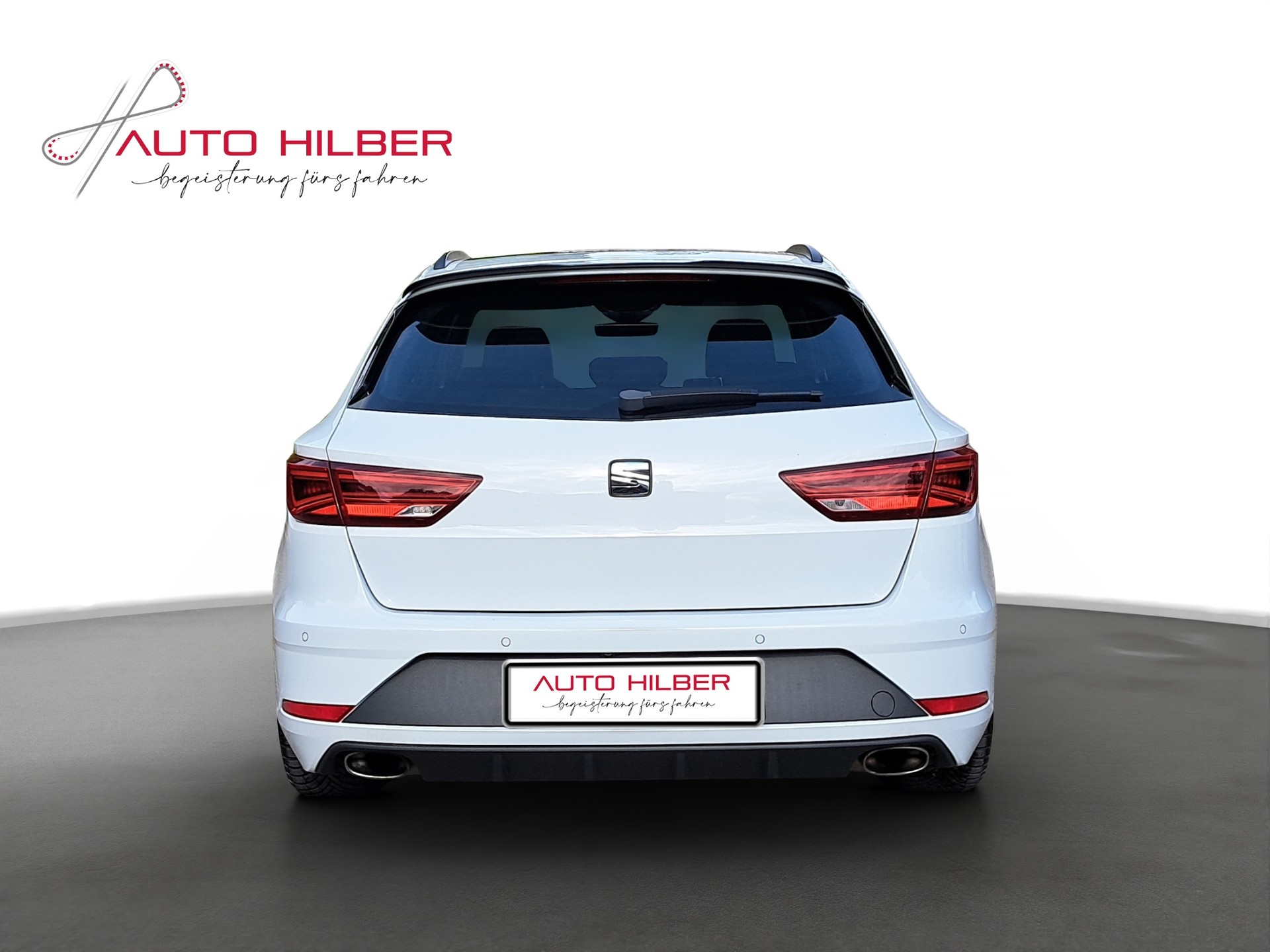 SEAT Leon ST 2.0 TSI Cupra 300 4 Drive DSG-image-5