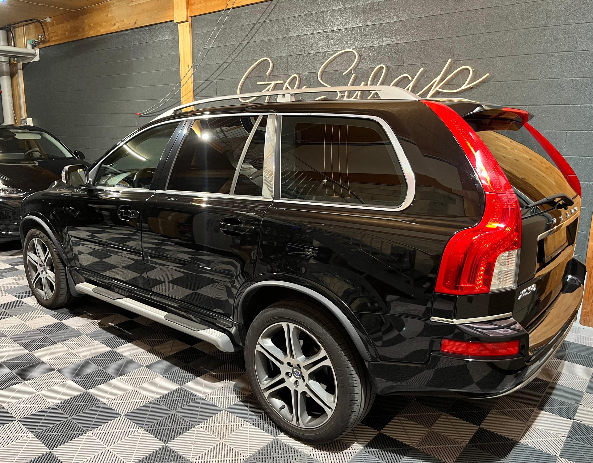 VOLVO XC90 D5 AWD Husky Edition Geartronic-image-5