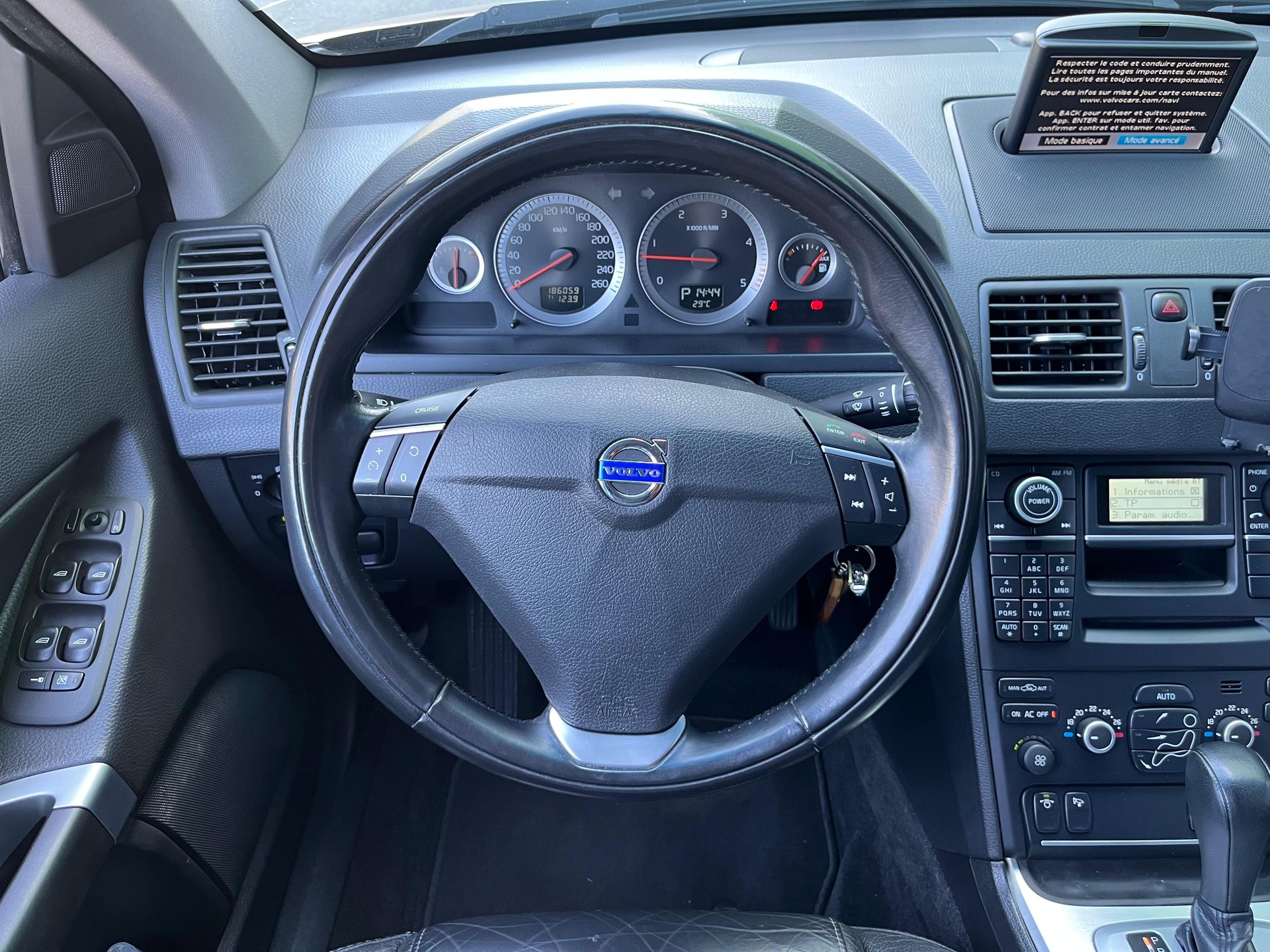 VOLVO XC90 D5 AWD Husky Edition Geartronic-image-11