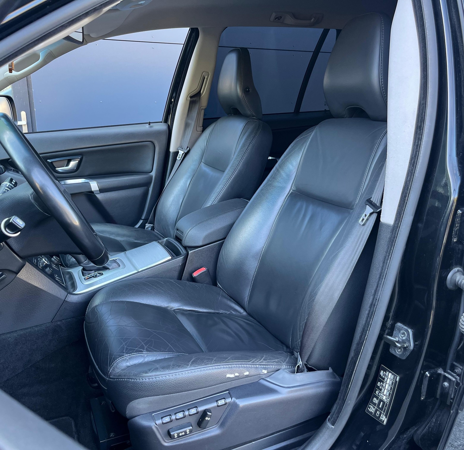 VOLVO XC90 D5 AWD Husky Edition Geartronic-image-6