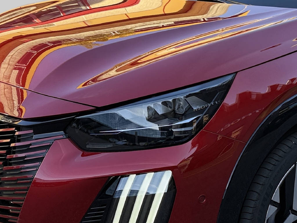 PEUGEOT 208 Hybrid 145 e-DCS6 GT Exclusive-showroom-element-2