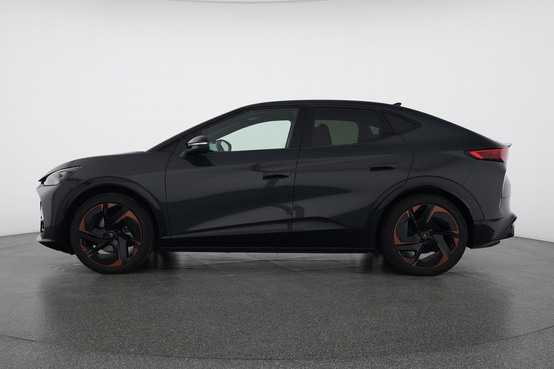 CUPRA Tavascan Type 9 77 kWh Adrenaline-showroom-element-2