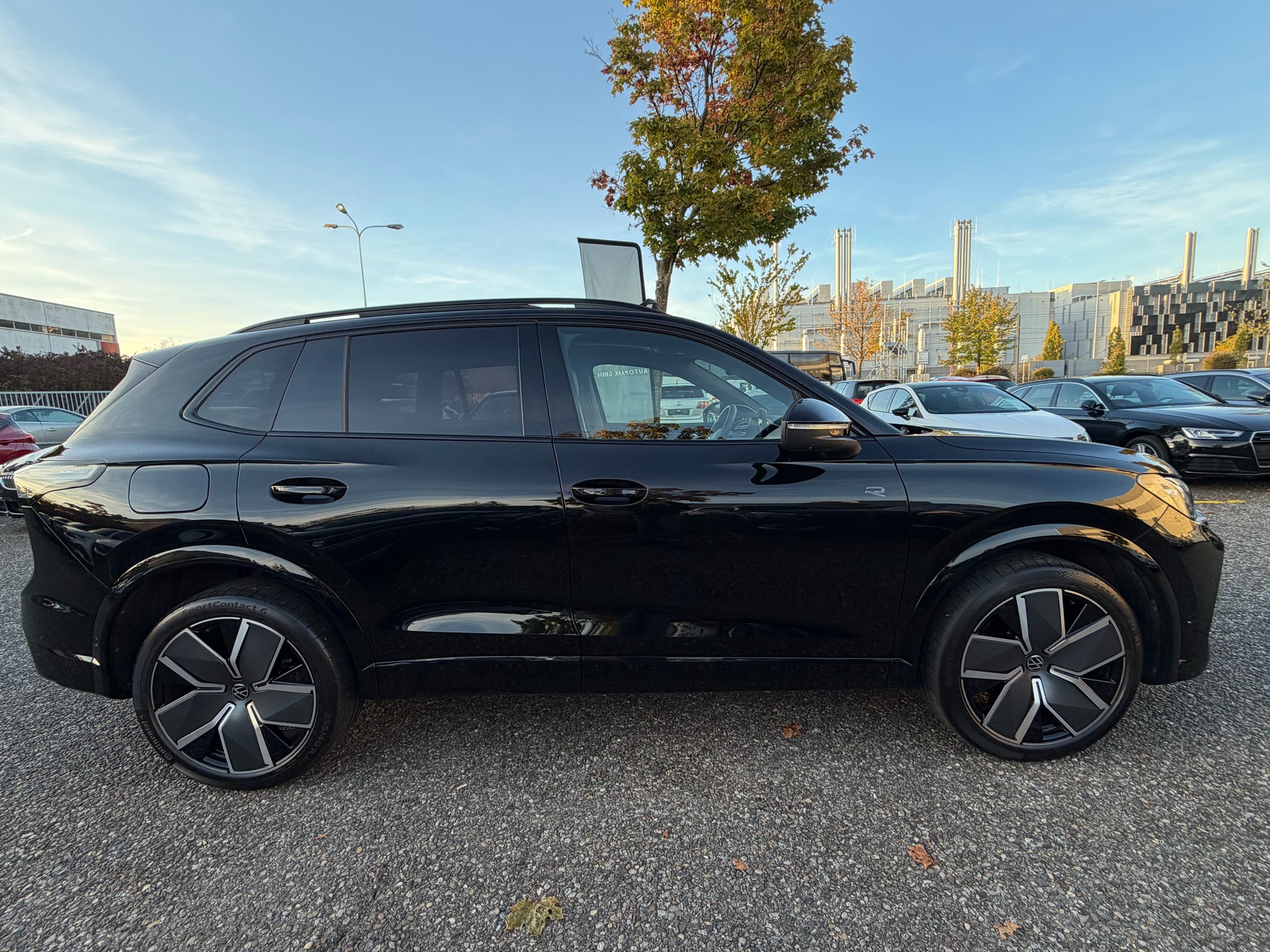 VW Tiguan 2.0 TSI DSG R-Line 4Motion ***CH-FAHRZEUG***-showroom-element-3