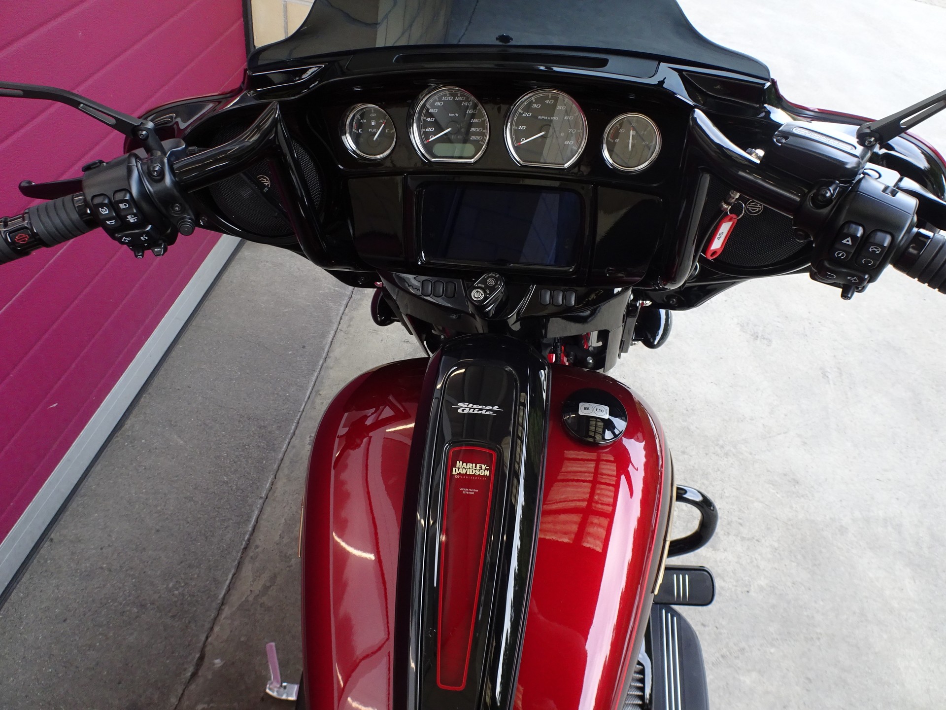 HARLEY-DAVIDSON FLHXSANV Street Glide Special Anniversary 114-image-5
