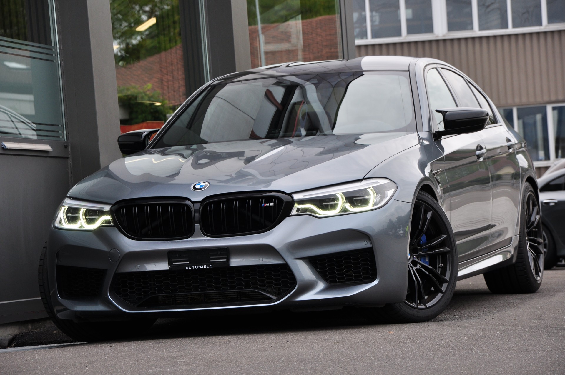 BMW M5 xDrive Competition Drivelogic-showroom-element-1