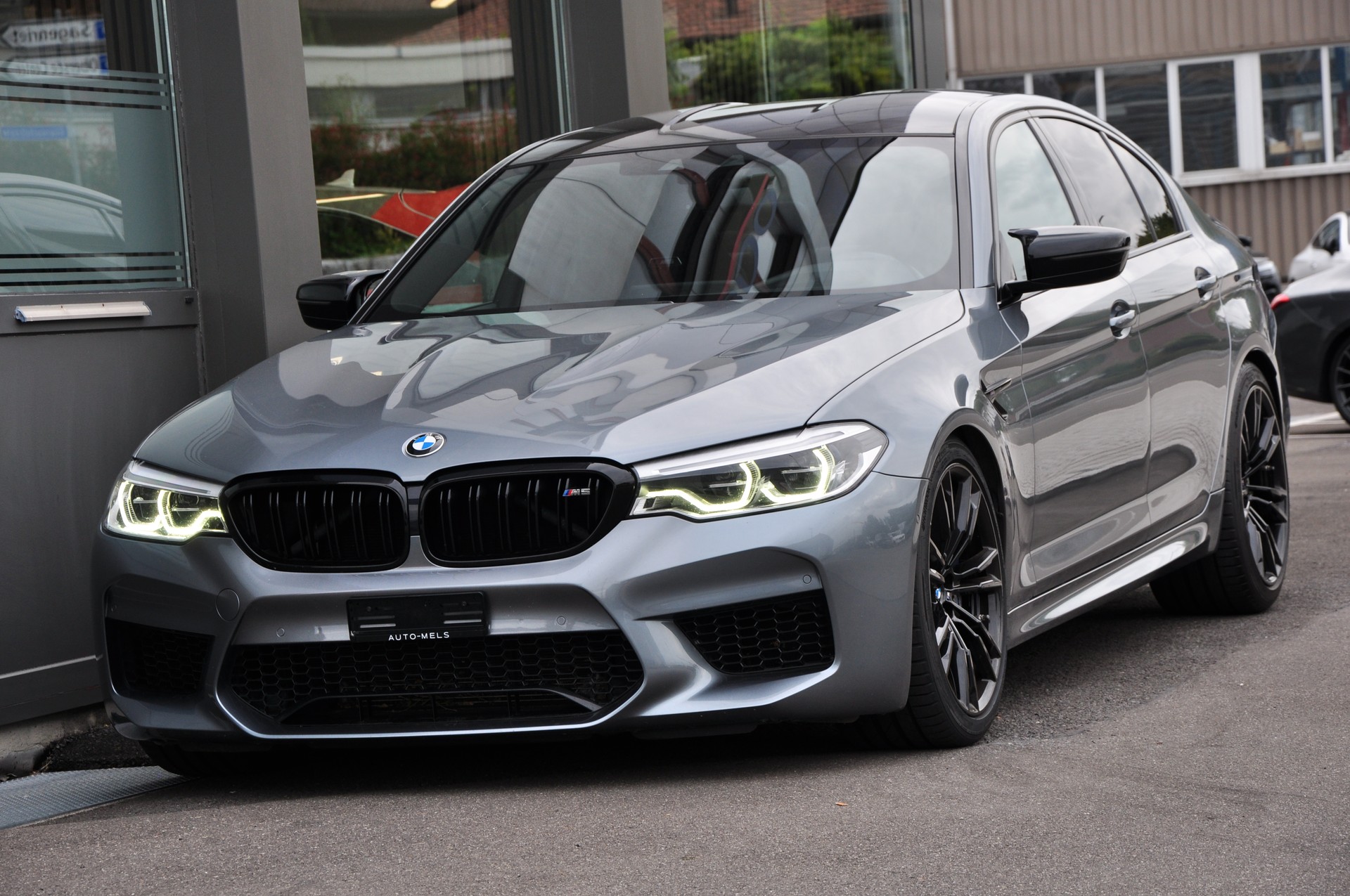 BMW M5 xDrive Competition Drivelogic-showroom-element-2