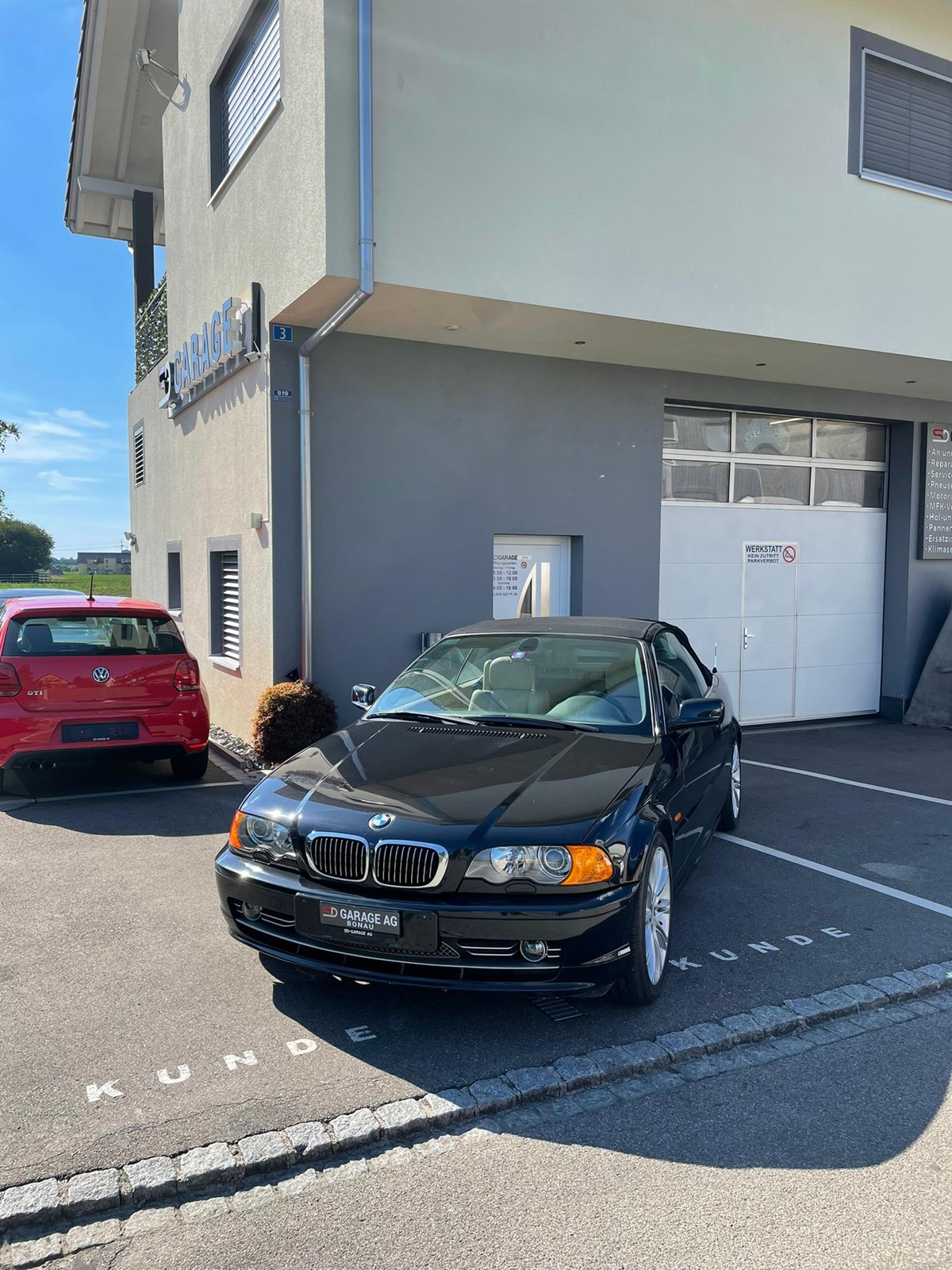 BMW 330Ci Cabriolet-image-1