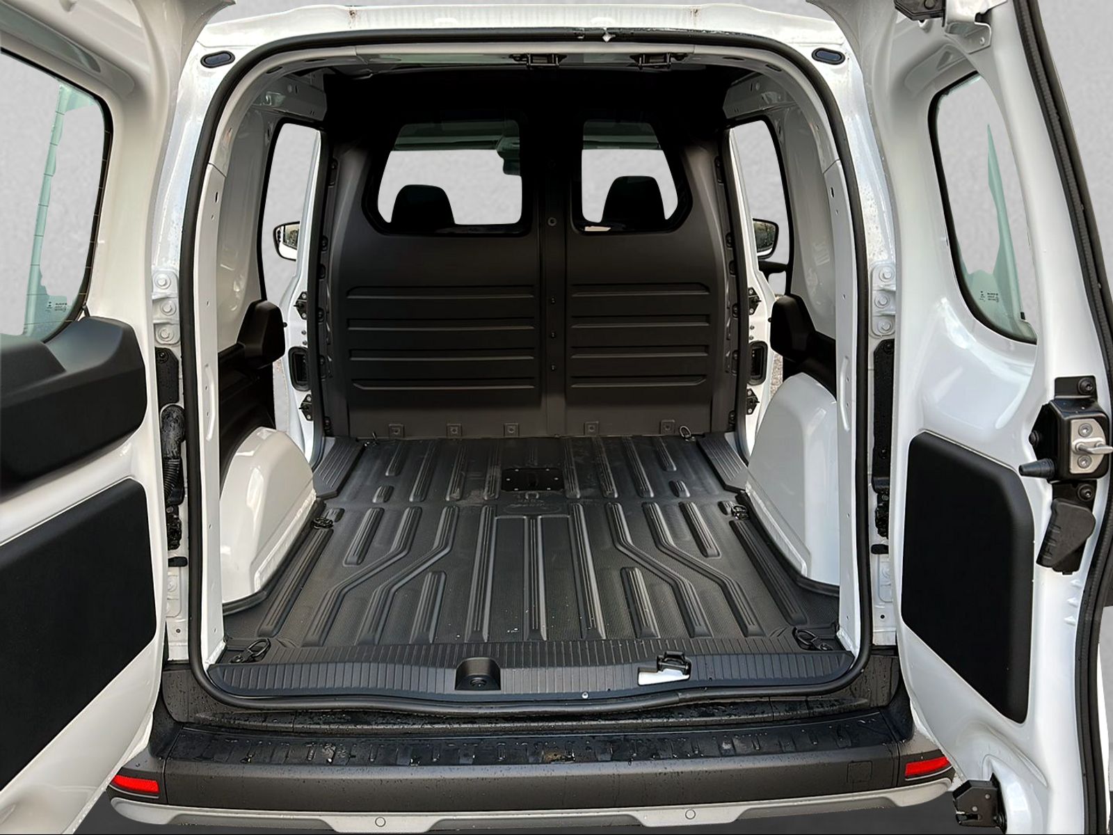 NISSAN Townstar Kastenwagen 2.2t L1 Tekna 45 KWh EV-image-7