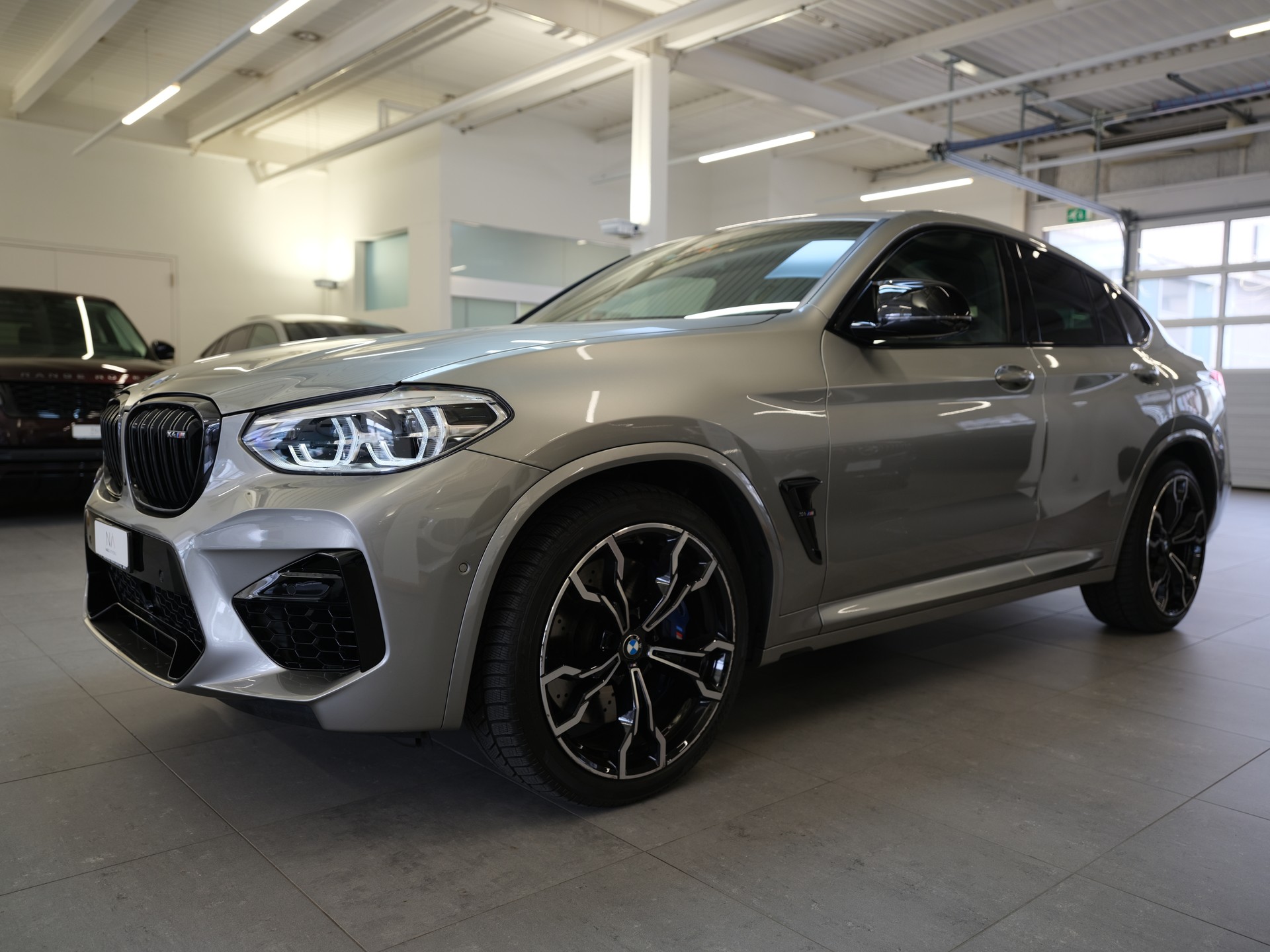 BMW X4M M Competition Steptronic-showroom-element-3