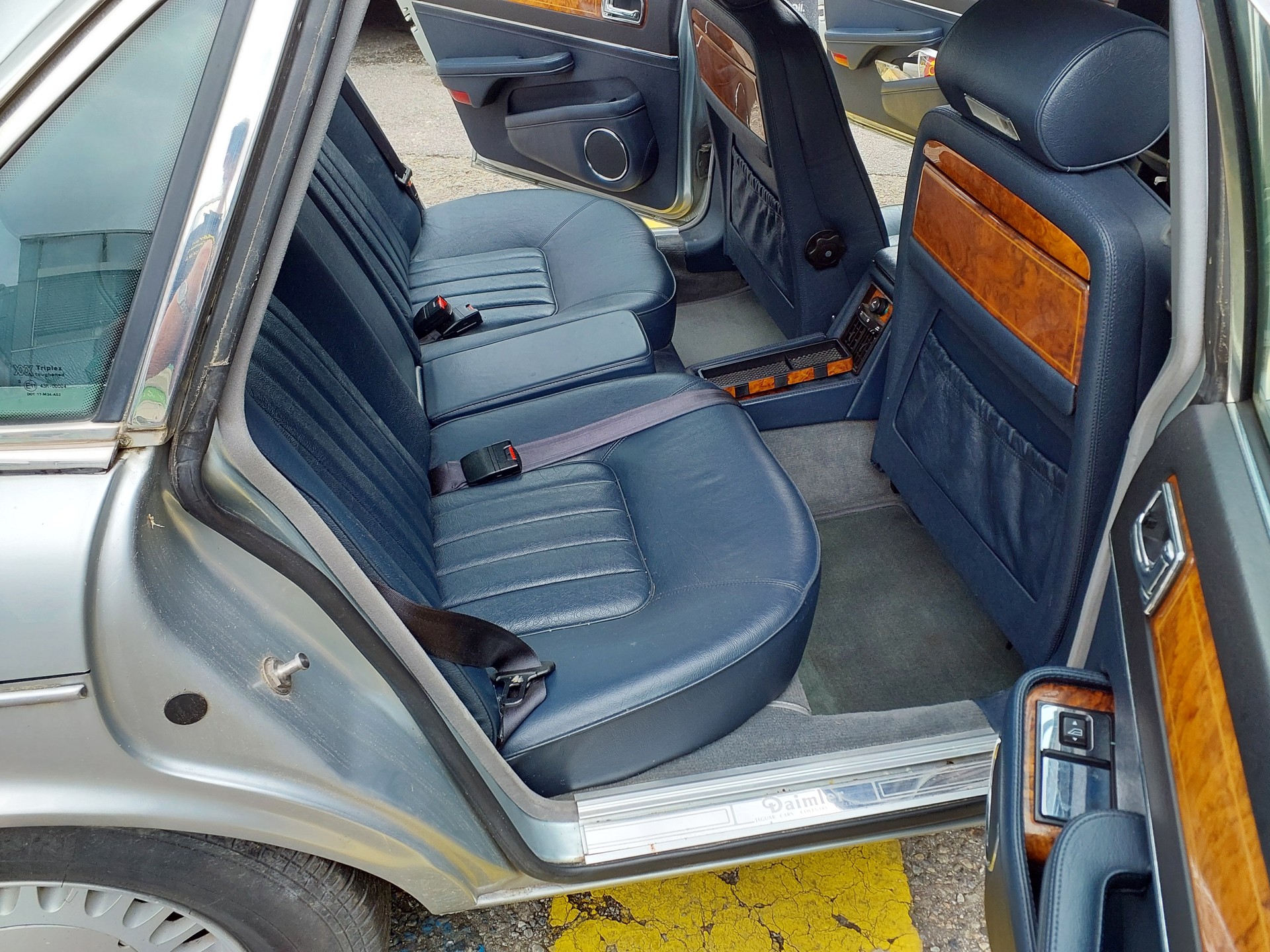 DAIMLER 4.0 Six-image-12