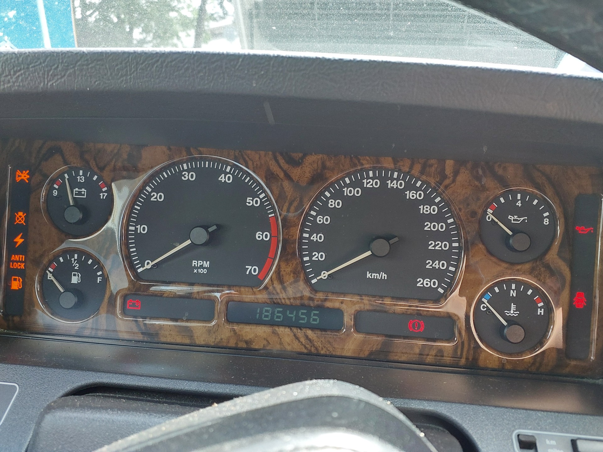 DAIMLER 4.0 Six-image-9
