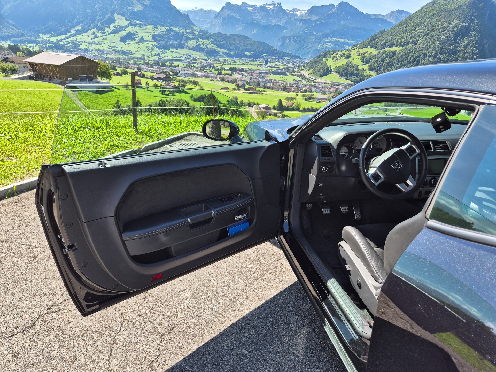 DODGE Challenger SRT 392-image-3
