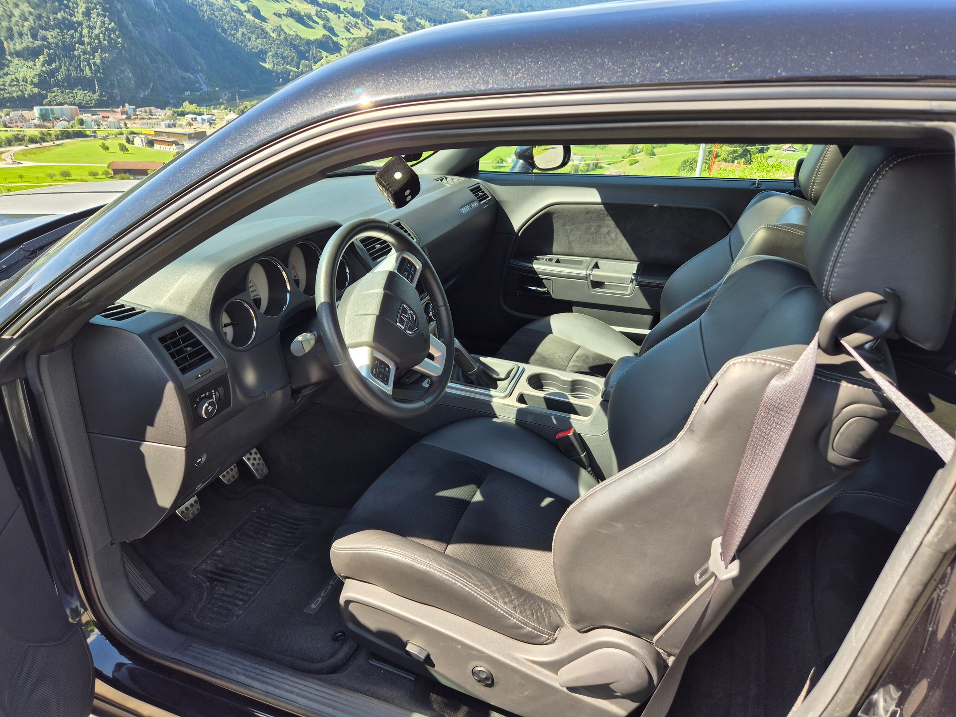 DODGE Challenger SRT 392-image-7