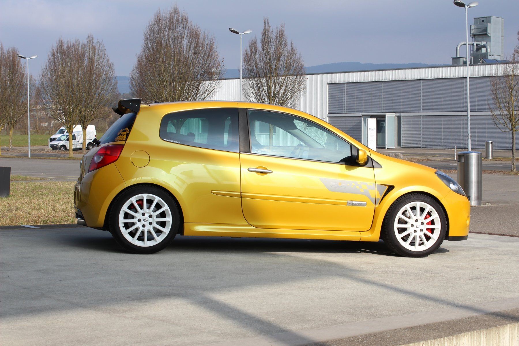 RENAULT Clio 2.0 16V Sport F1 Team-image-1