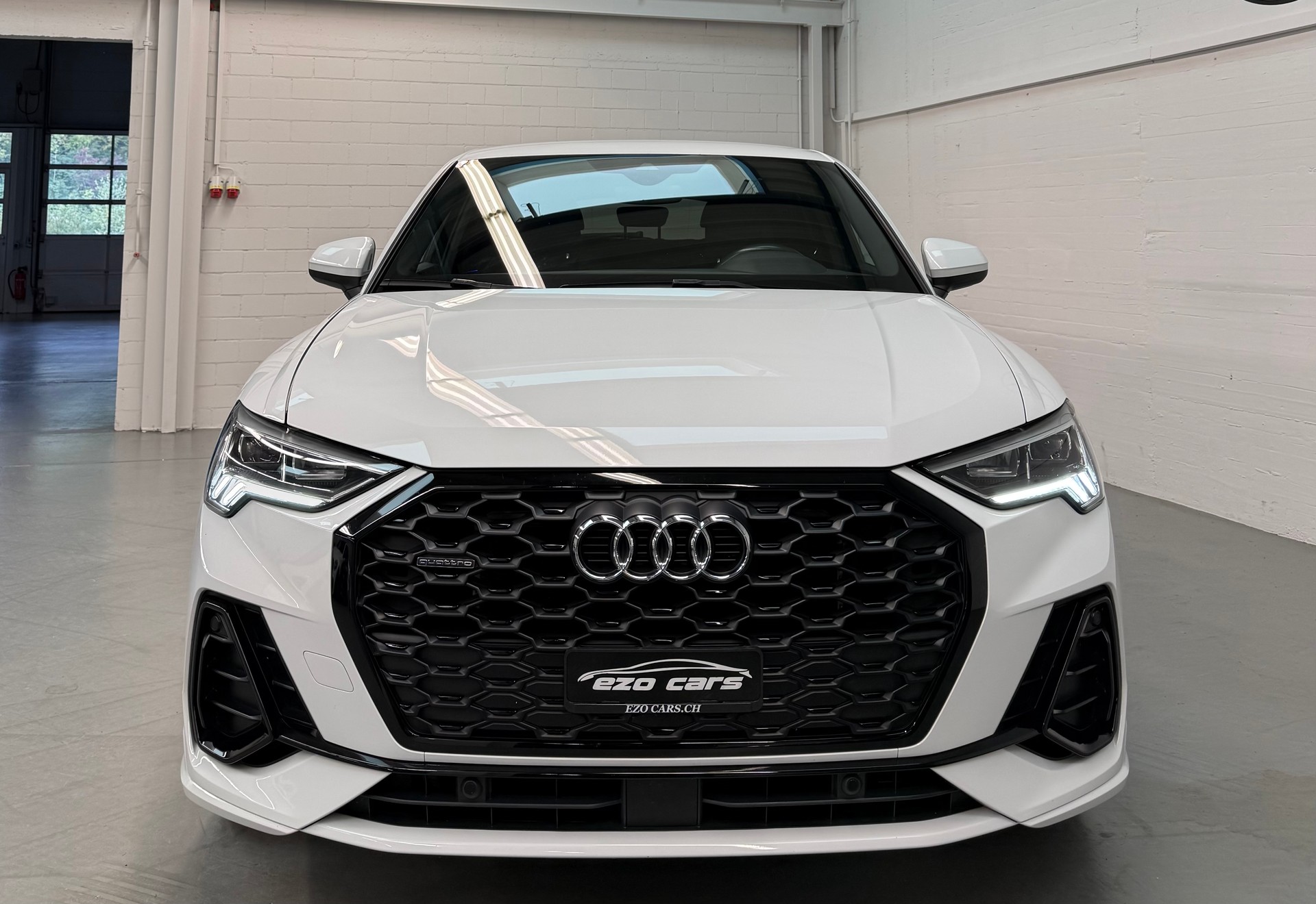AUDI Q3 Sportback 40 TDI S line quattro S-tronic-showroom-element-2
