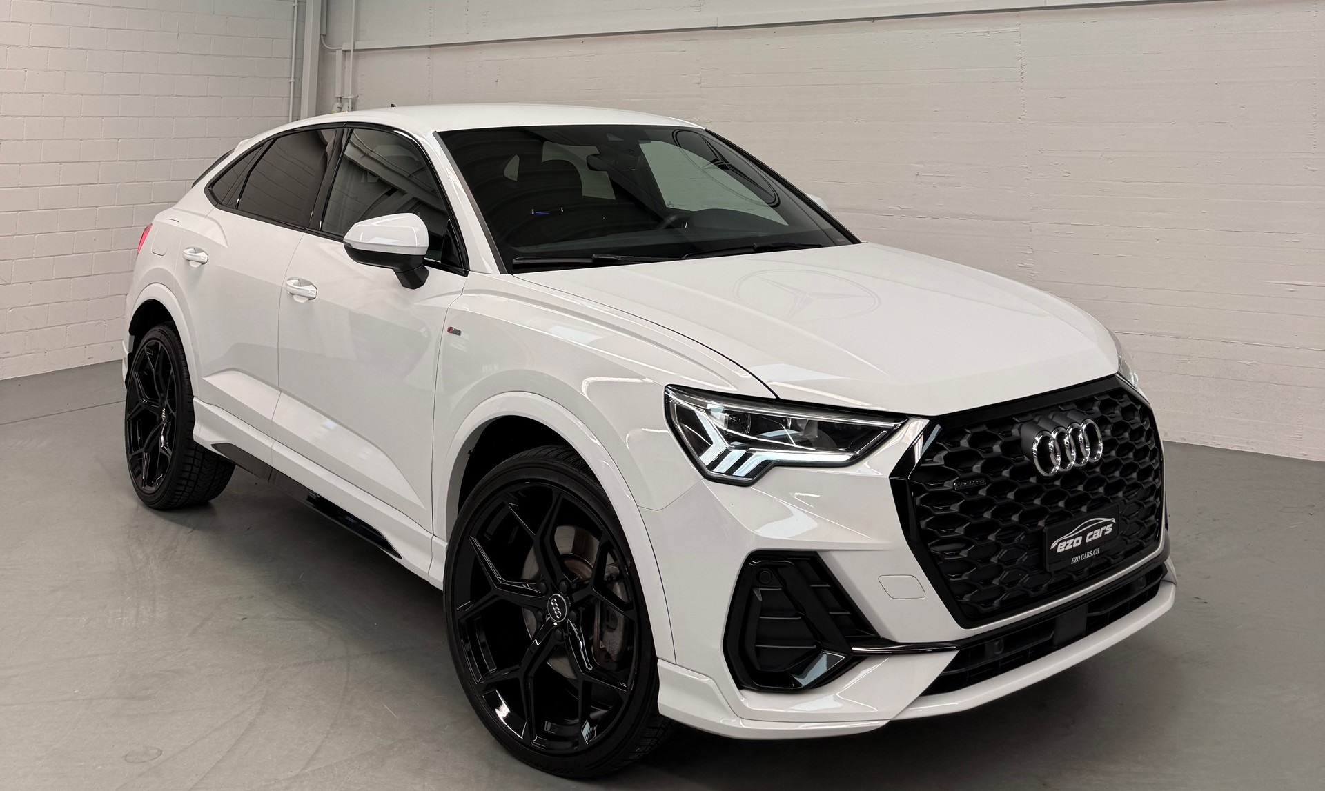 AUDI Q3 Sportback 40 TDI S line quattro S-tronic-image-4