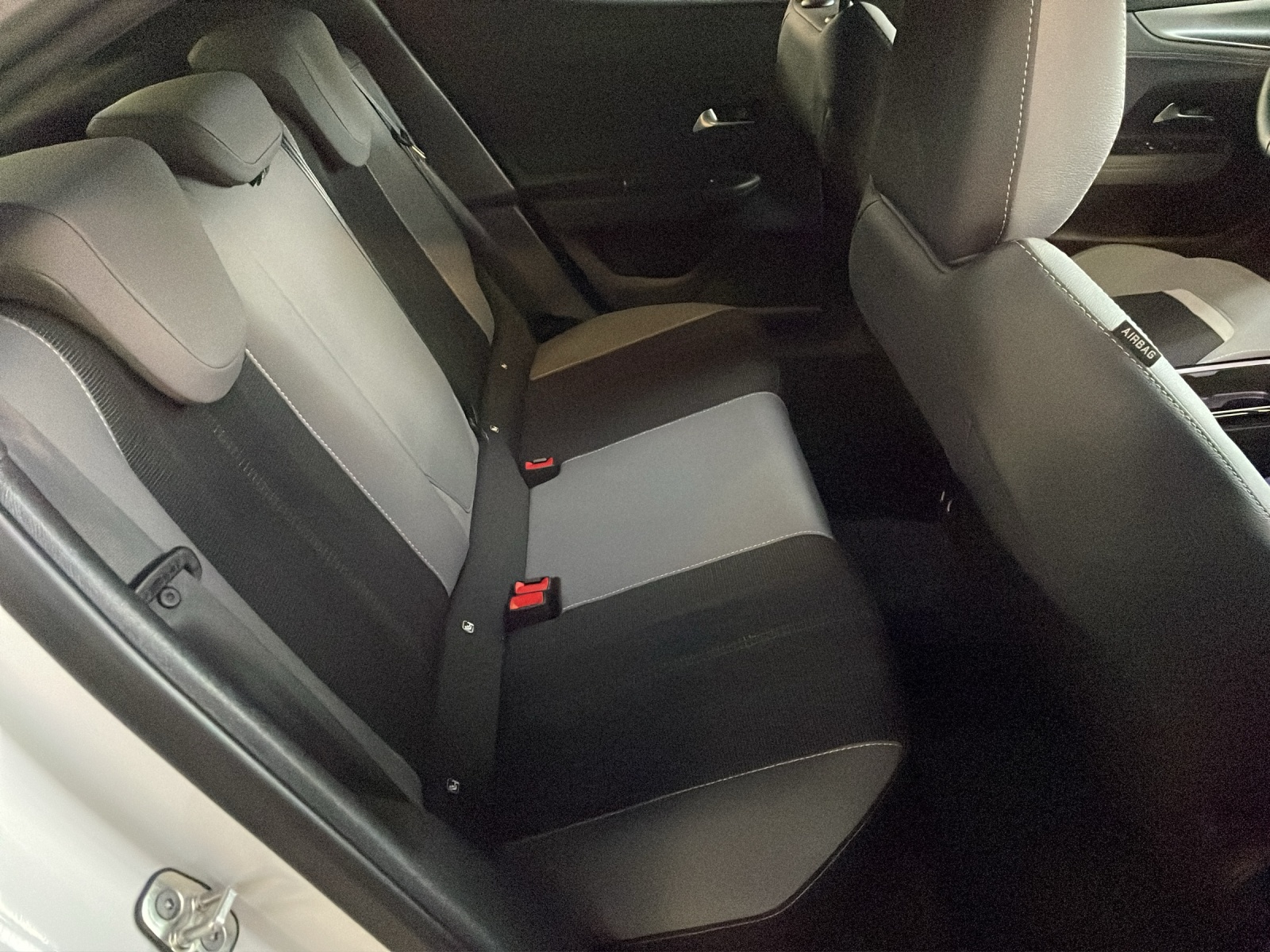 OPEL Mokka-e Elegance-image-9