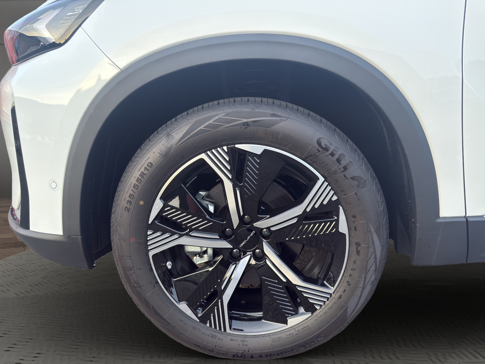 BAIC X7 Premium-image-17
