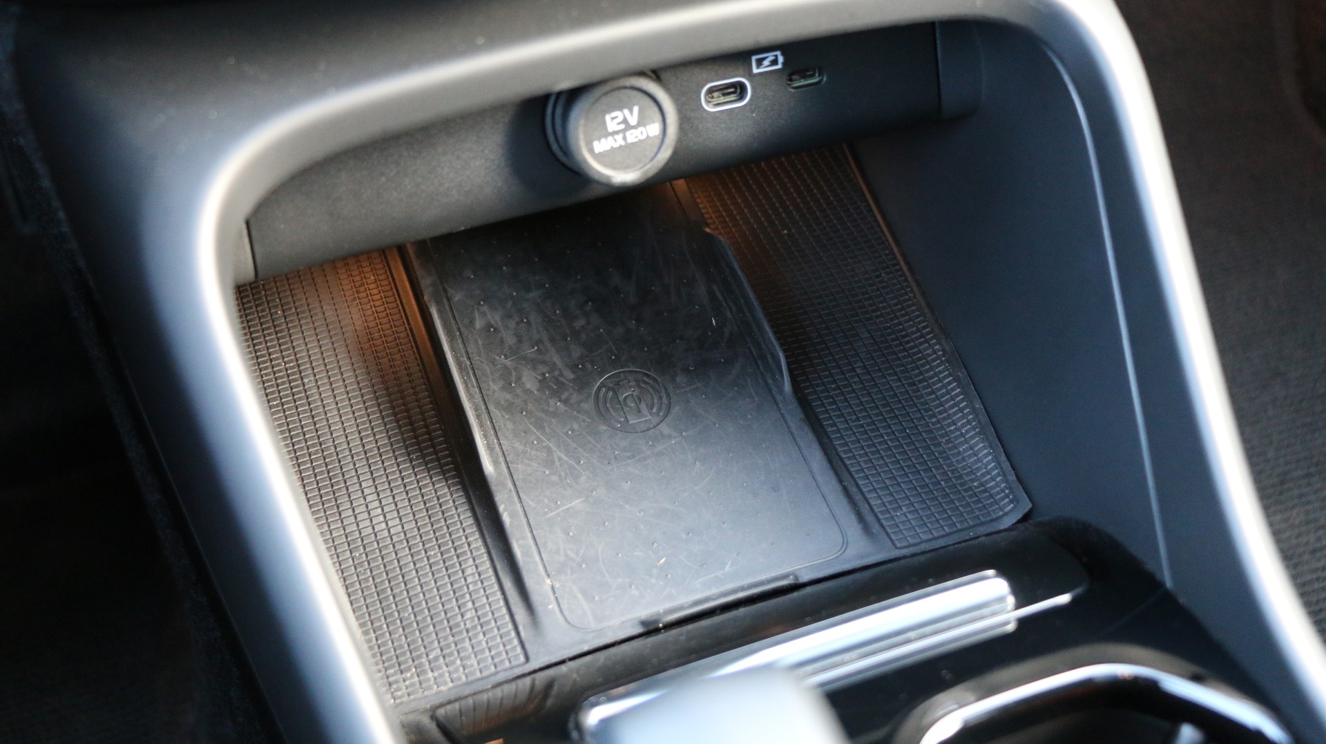 VOLVO XC40 P8 AWD Elec Ultimate-image-7