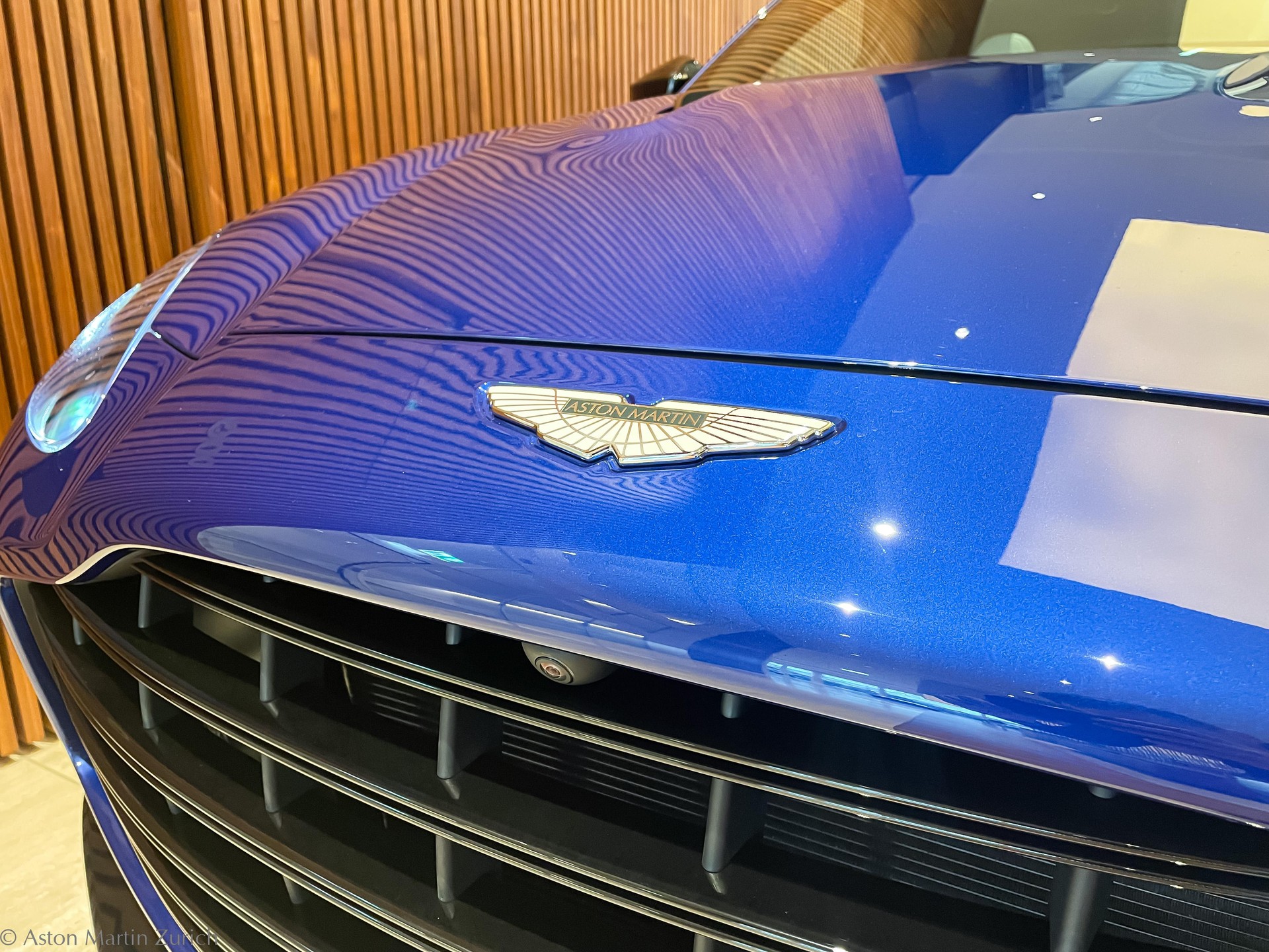 ASTON MARTIN DBX 707 4.0 V8 Bi-Turbo-image-7