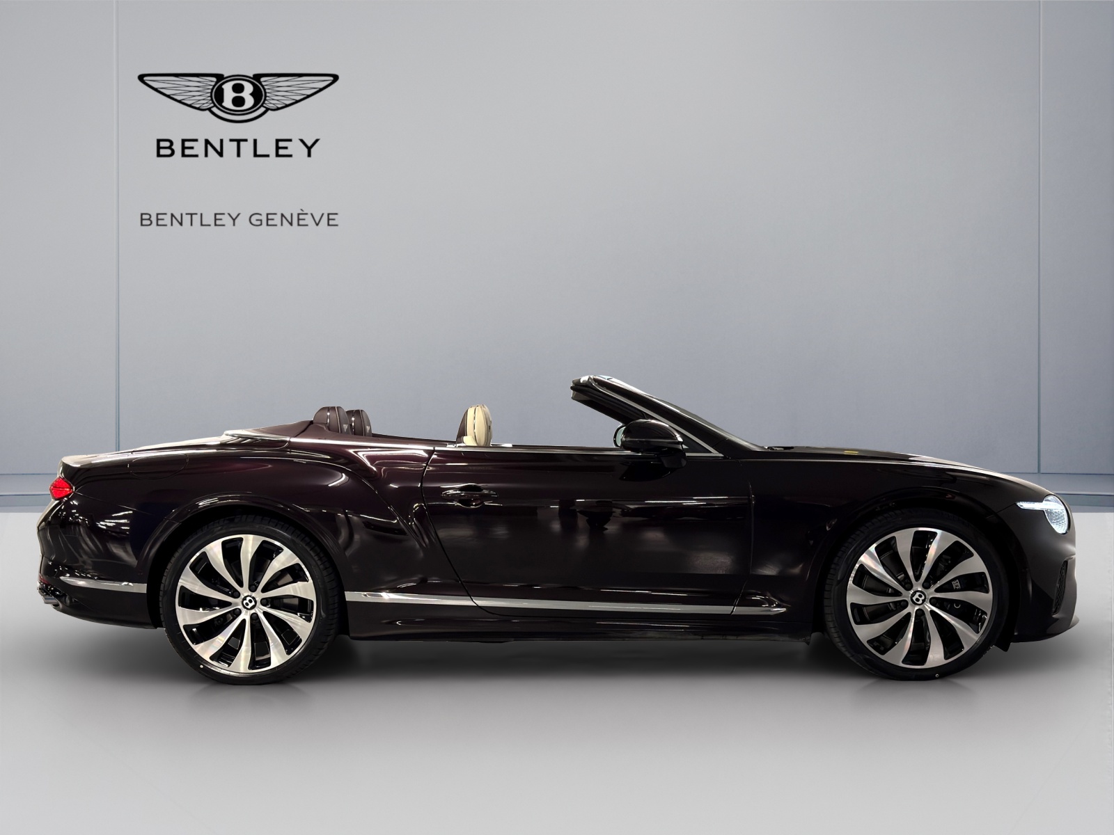 BENTLEY Continental GTC 4.0 V8 PHEV Black Velvet-image-8