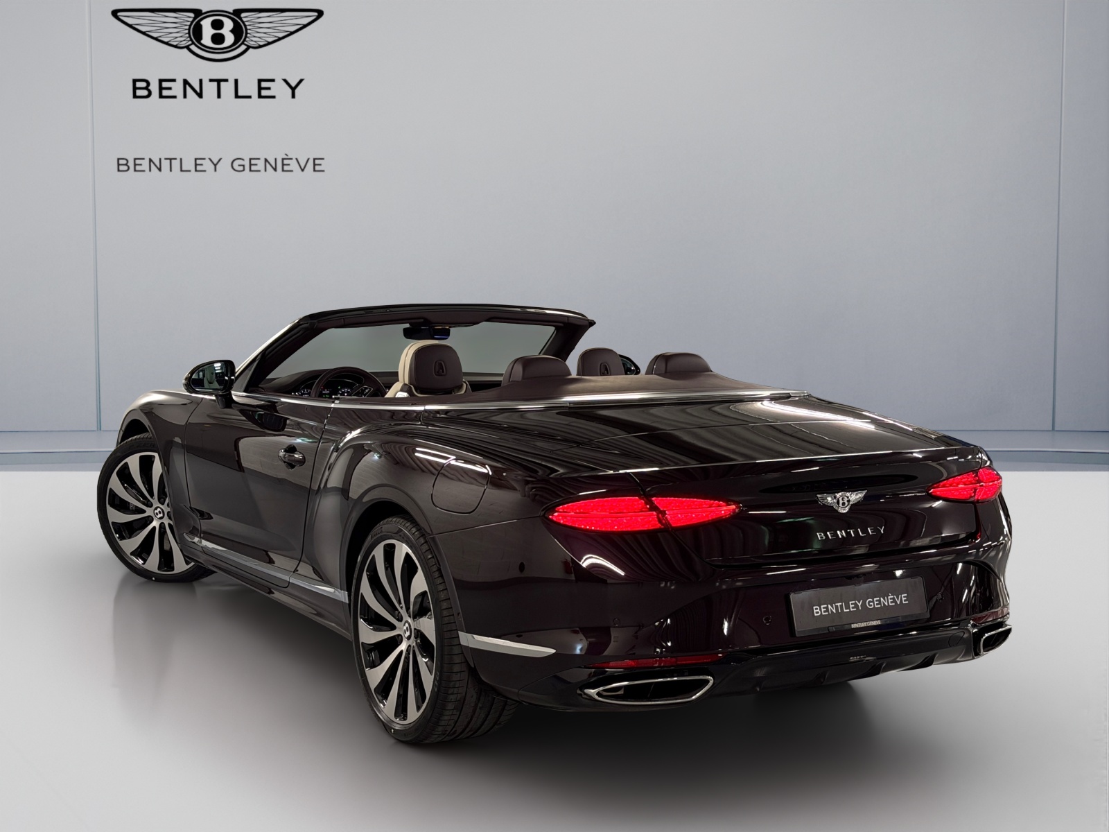 BENTLEY Continental GTC 4.0 V8 PHEV Black Velvet-showroom-element-3