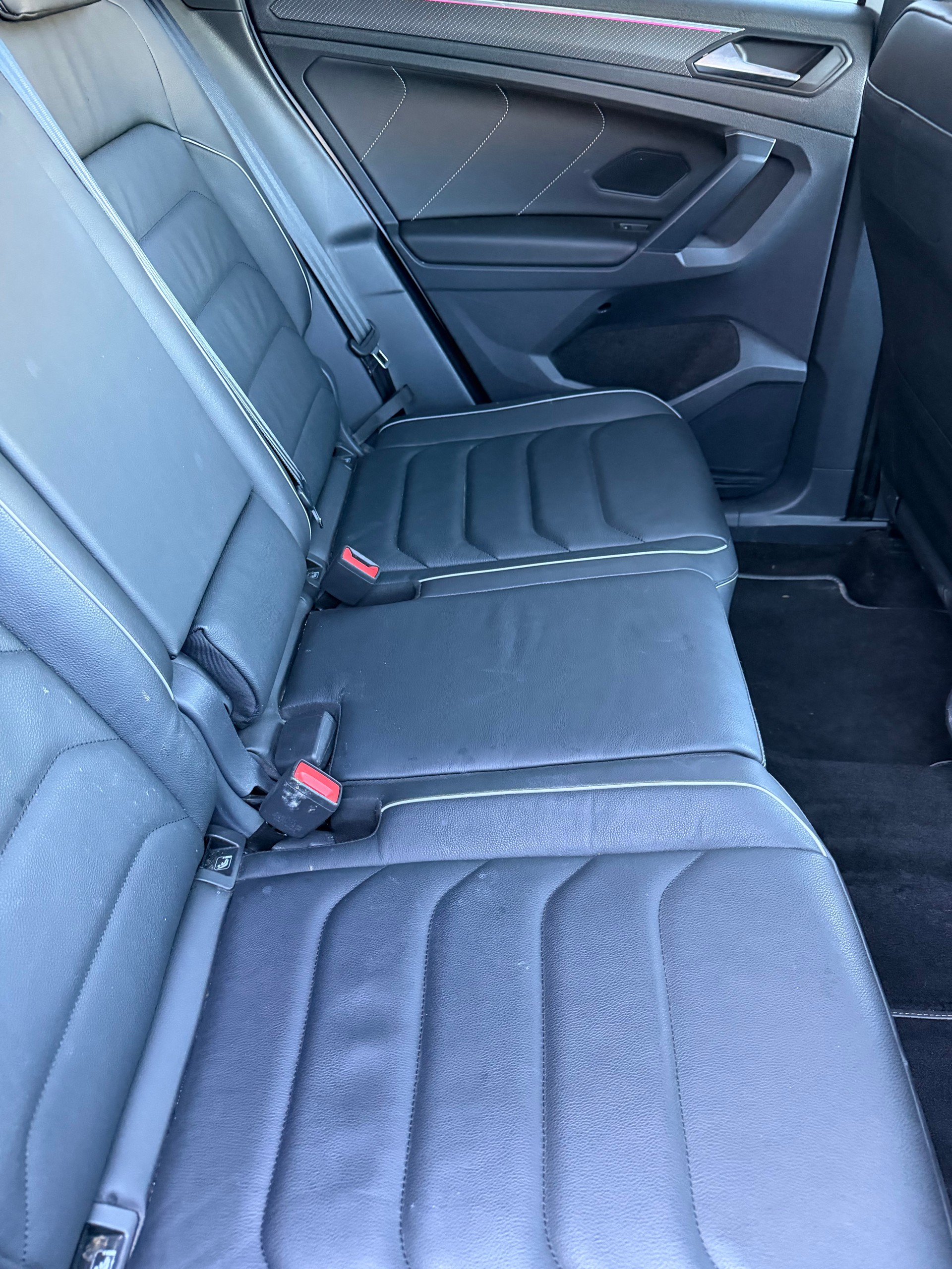 VW Tiguan 2.0 TDI SCR R-Line 4Motion DSG-image-6