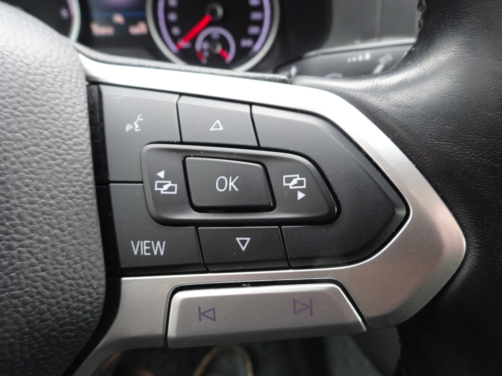 VW T6.1 2.0 TDI 4Motion-image-16