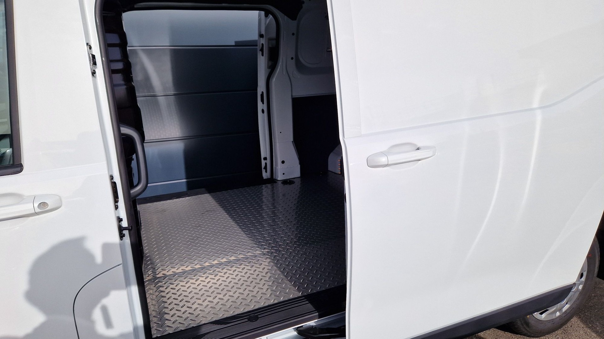 MAXUS Deliver 7 L2 FWD-showroom-element-2