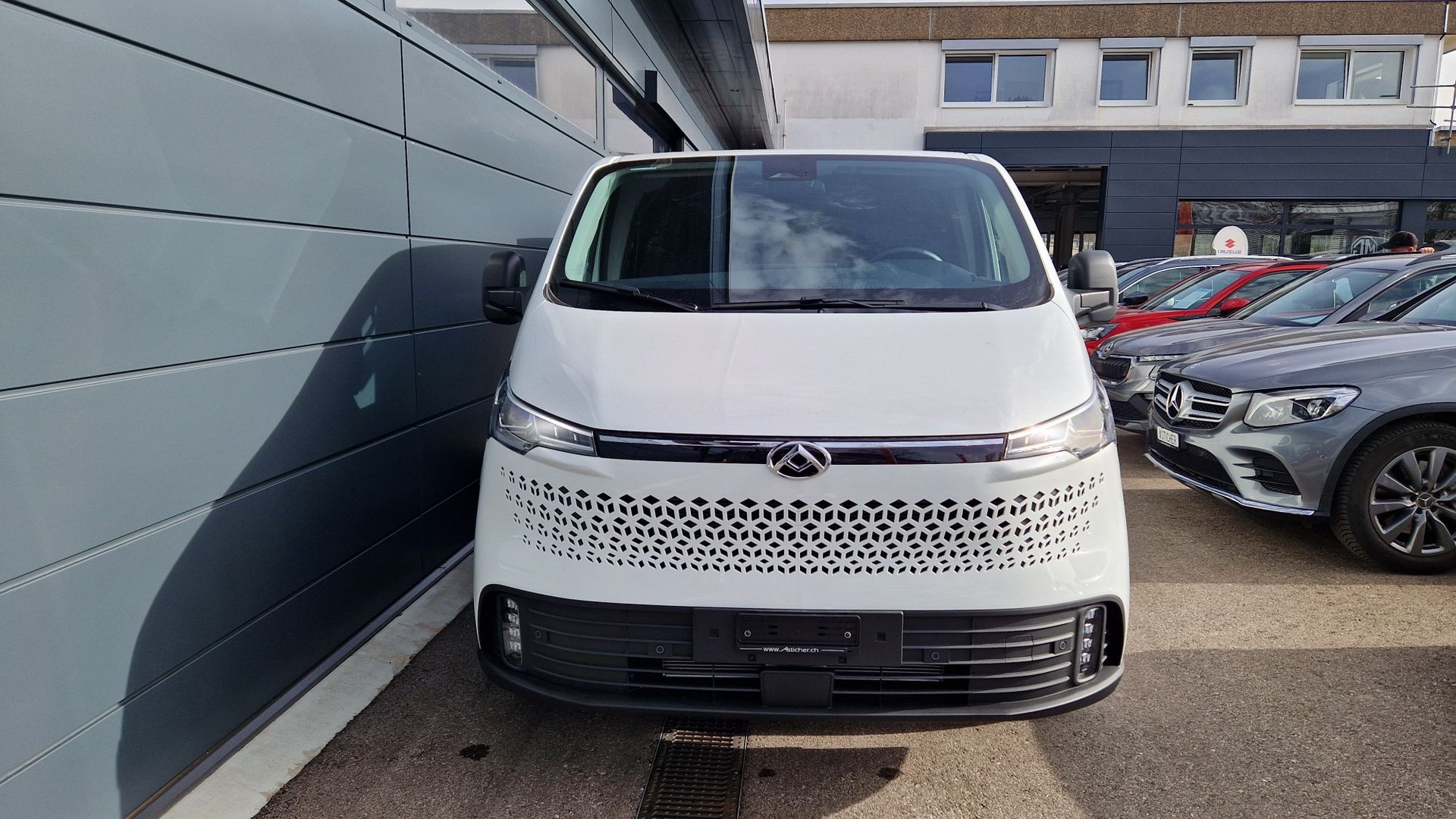 MAXUS Deliver 7 L2 FWD-showroom-element-1
