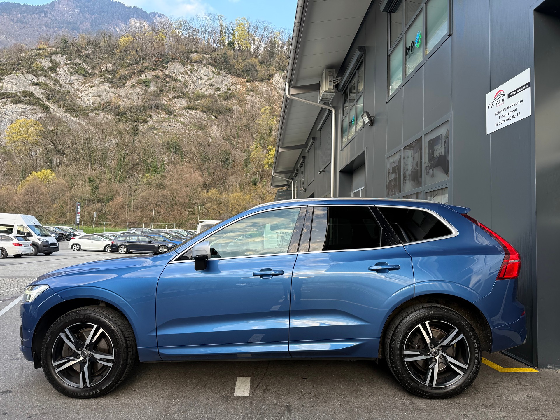 VOLVO XC60 T5 AWD R-Design Geartronic-image-3