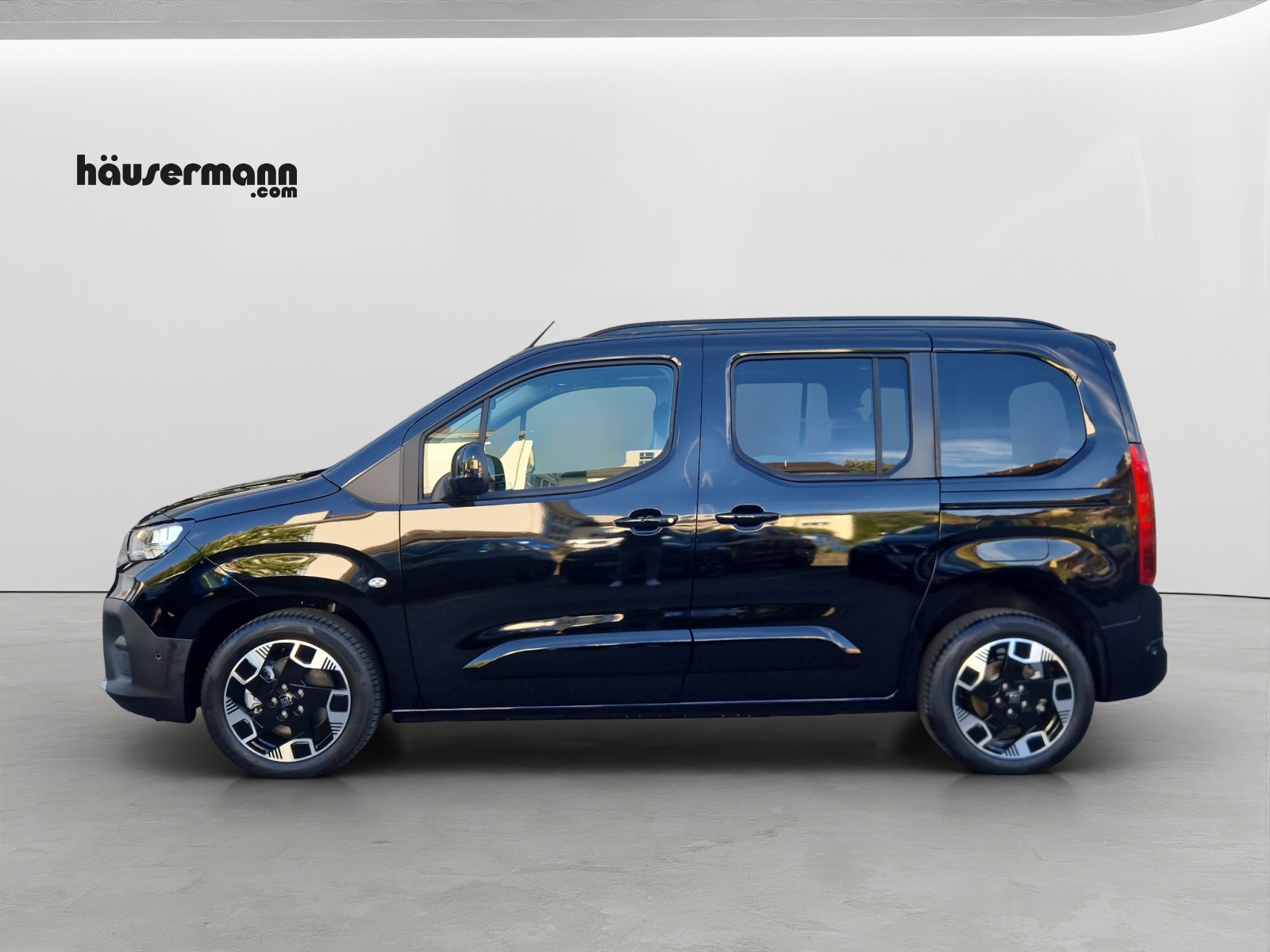 FIAT Doblo Basis-showroom-element-2