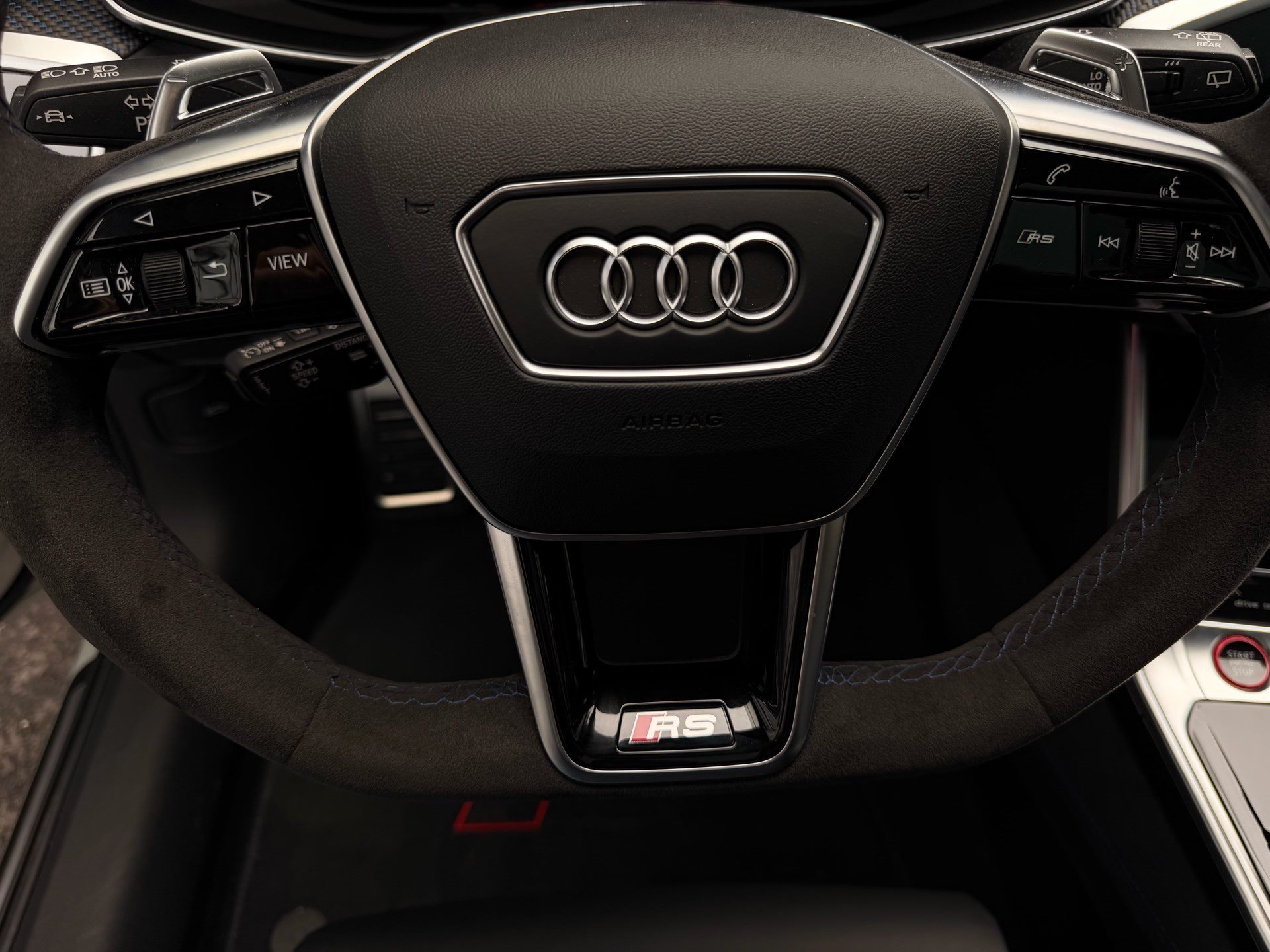 AUDI RS6 AVANT 4.0 TFSI QUATTRO PERFORMANCE *** UNIKAT IN WEISS MATT & KERAMIK BREMSEN ***-image-29