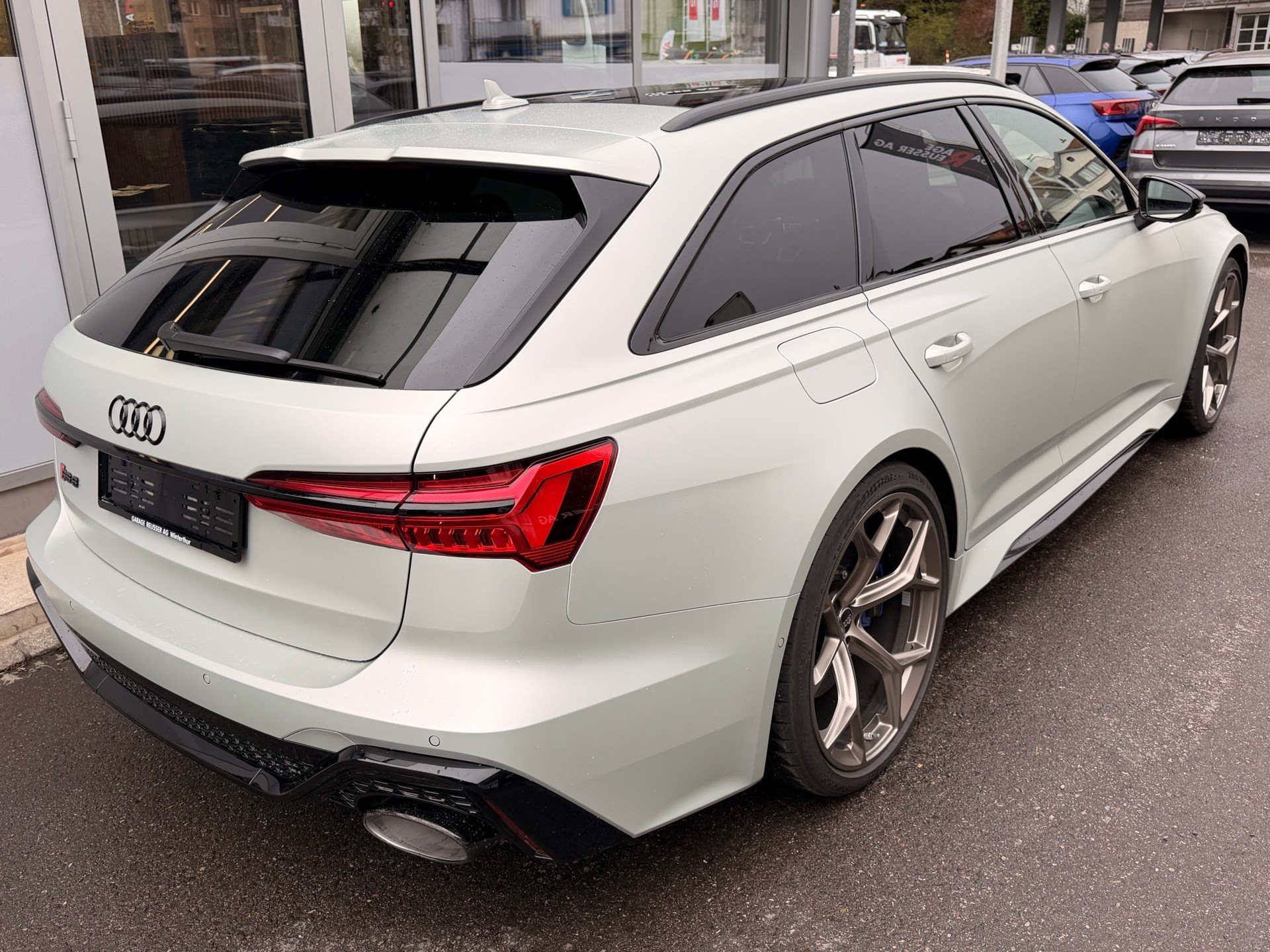 AUDI RS6 AVANT 4.0 TFSI QUATTRO PERFORMANCE *** UNIKAT IN WEISS MATT & KERAMIK BREMSEN ***-showroom-element-3