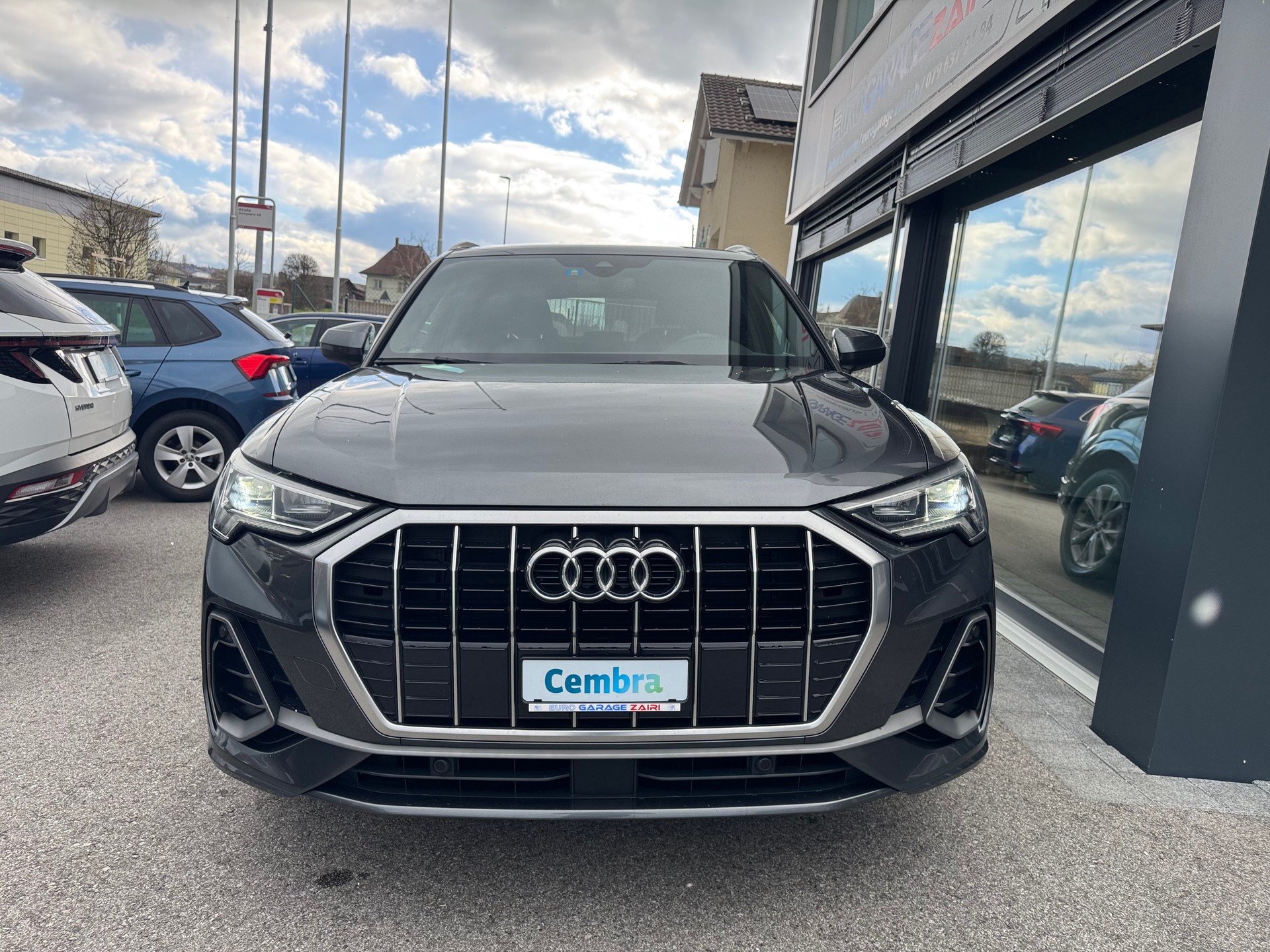 AUDI Q3 35 TFSI S line Attraction S-tronic-image-8