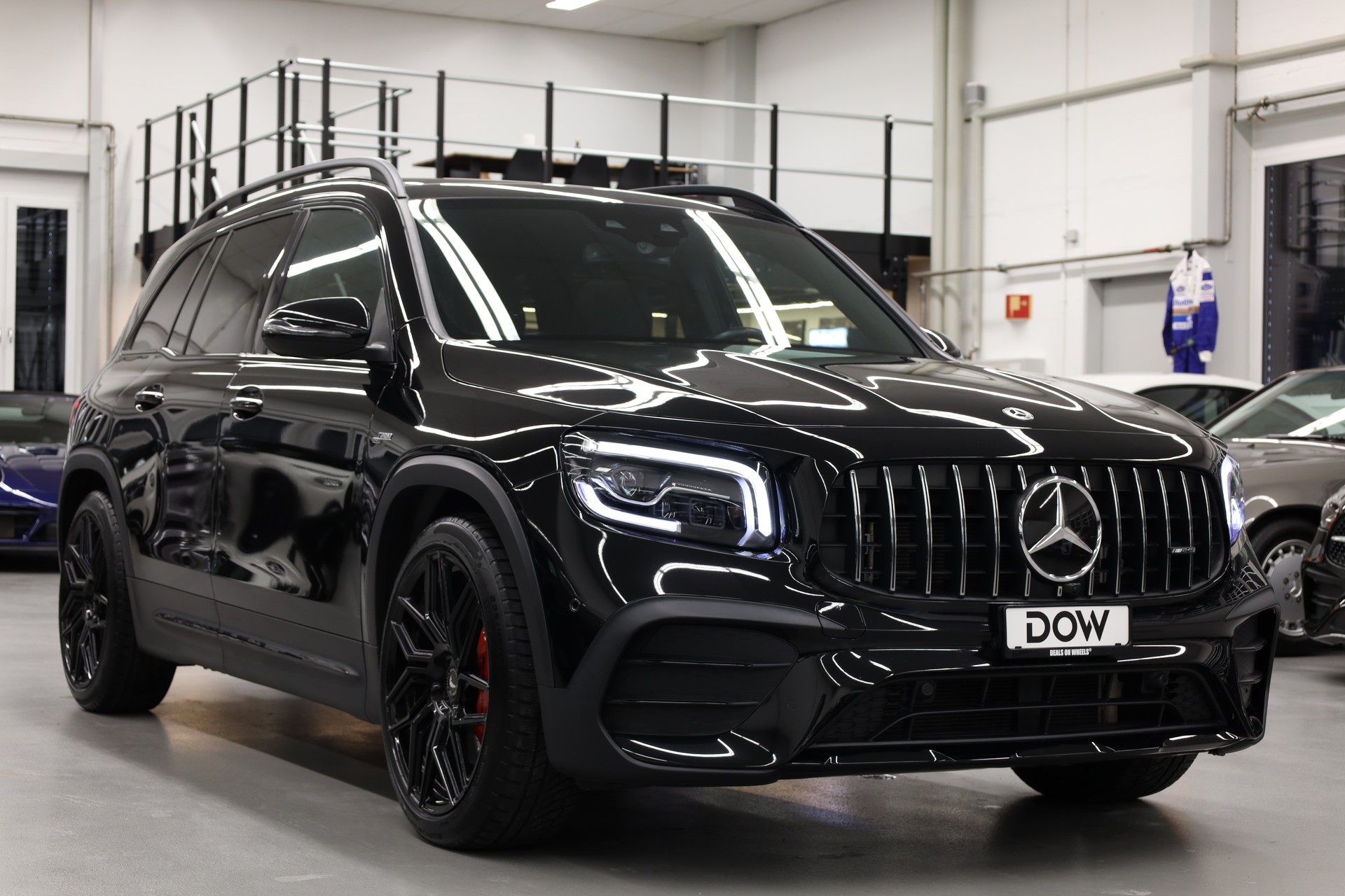 MERCEDES-BENZ GLB 35 AMG 4matic-showroom-element-3