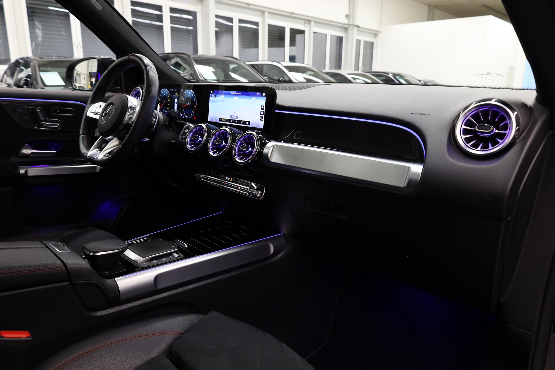 MERCEDES-BENZ GLB 35 AMG 4matic-image-18