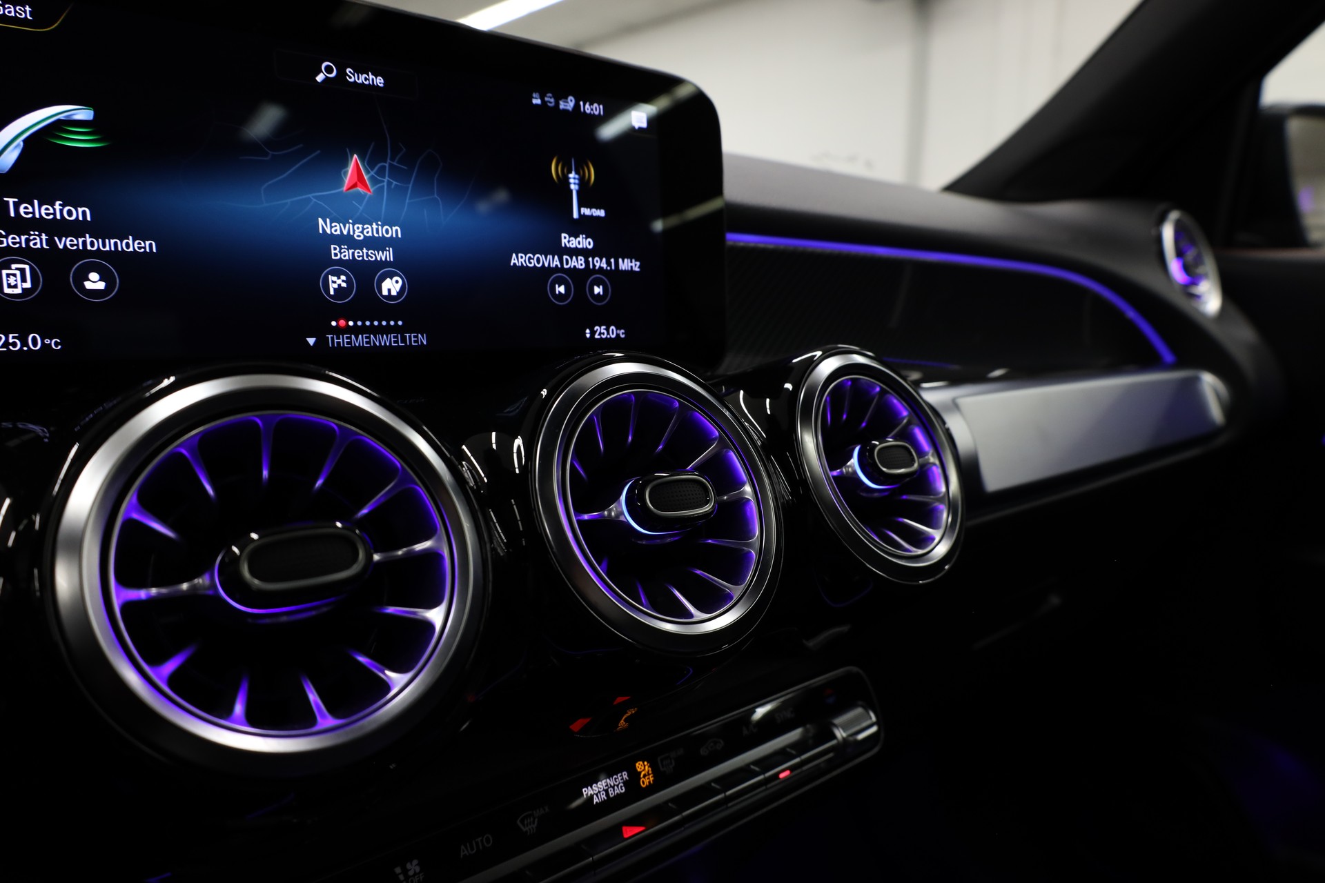 MERCEDES-BENZ GLB 35 AMG 4matic-image-25