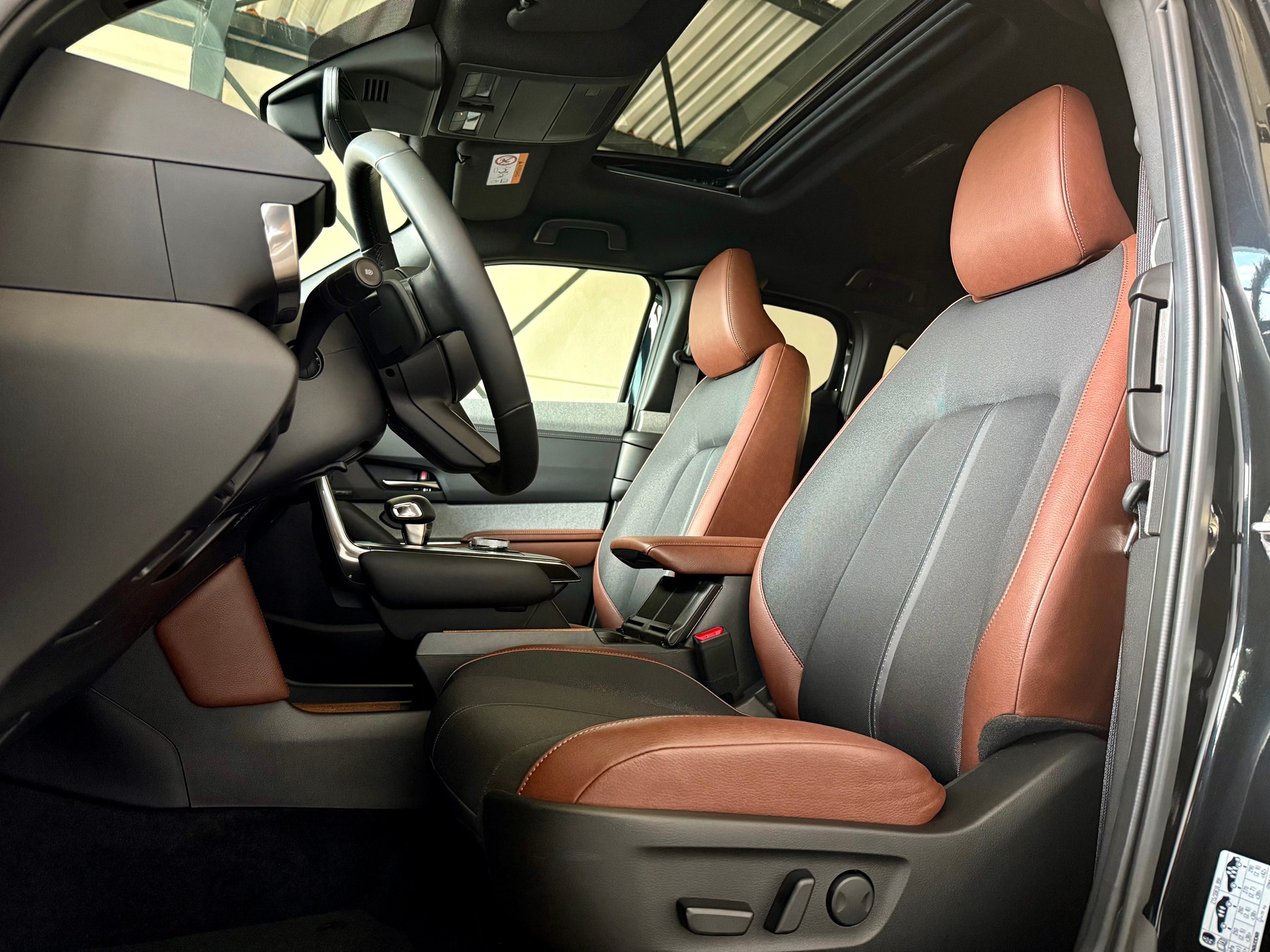 MAZDA MX-30 e-Skyactiv Sport Makoto / Vollausstattung!-image-8