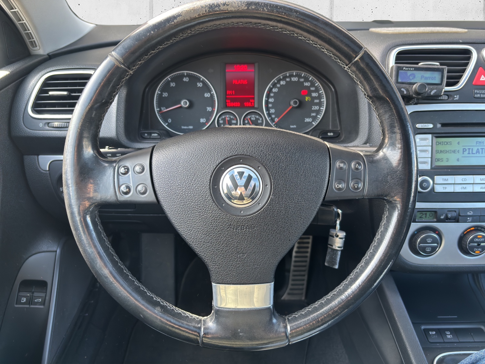 VW Eos 2.0 FSI Turbo mit Leder & Winterräder-image-12