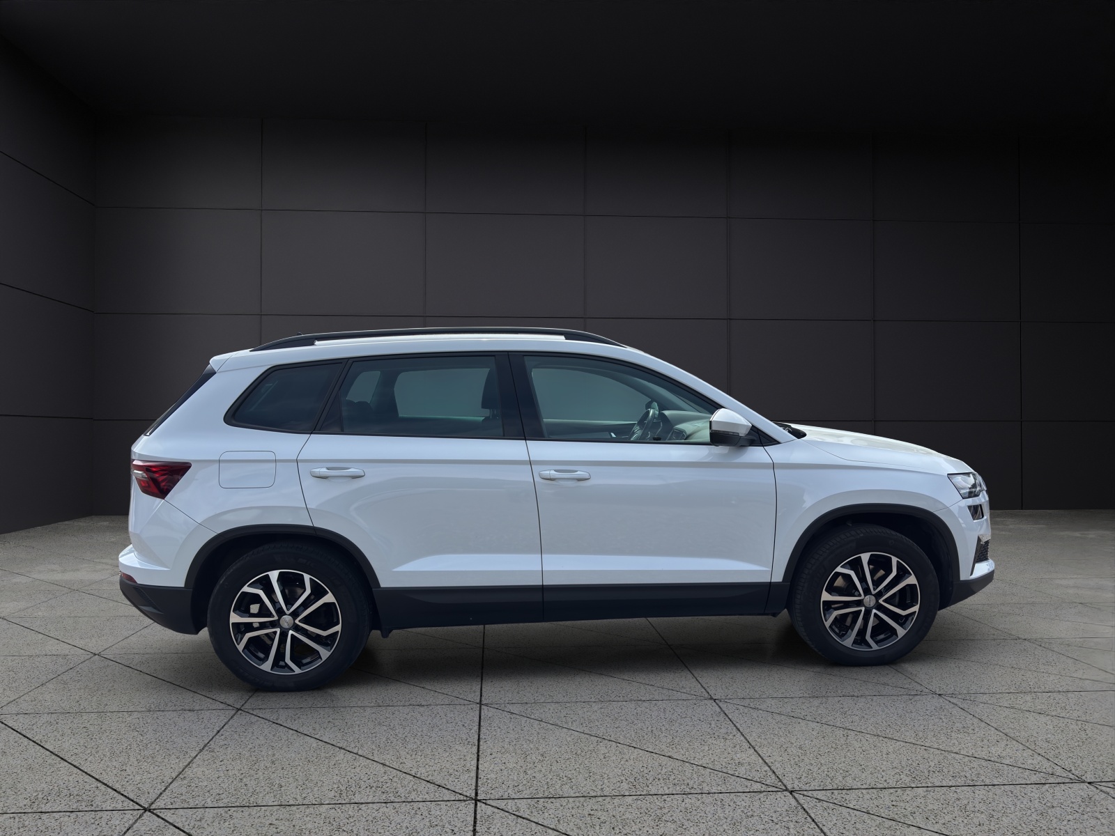 SKODA Karoq 2.0 TDI CR Ambition 4x4 DSG-image-10