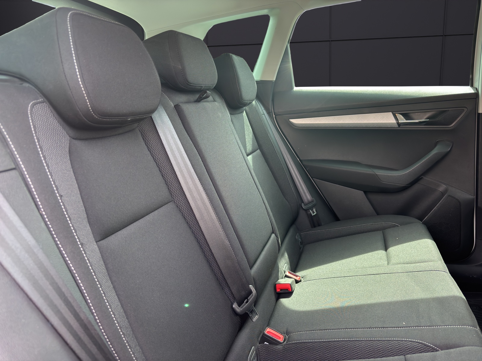 SKODA Karoq 2.0 TDI CR Ambition 4x4 DSG-image-7
